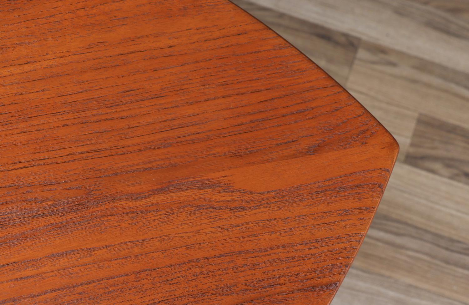Table basse modulaire en teck et laiton de Peter Hvidt pour France & Son en vente 9