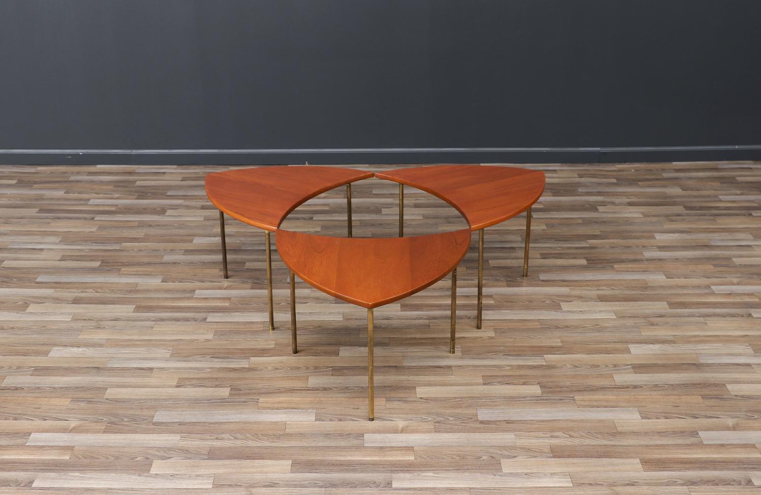 Mid-Century Modern Table basse modulaire en teck et laiton de Peter Hvidt pour France & Son en vente