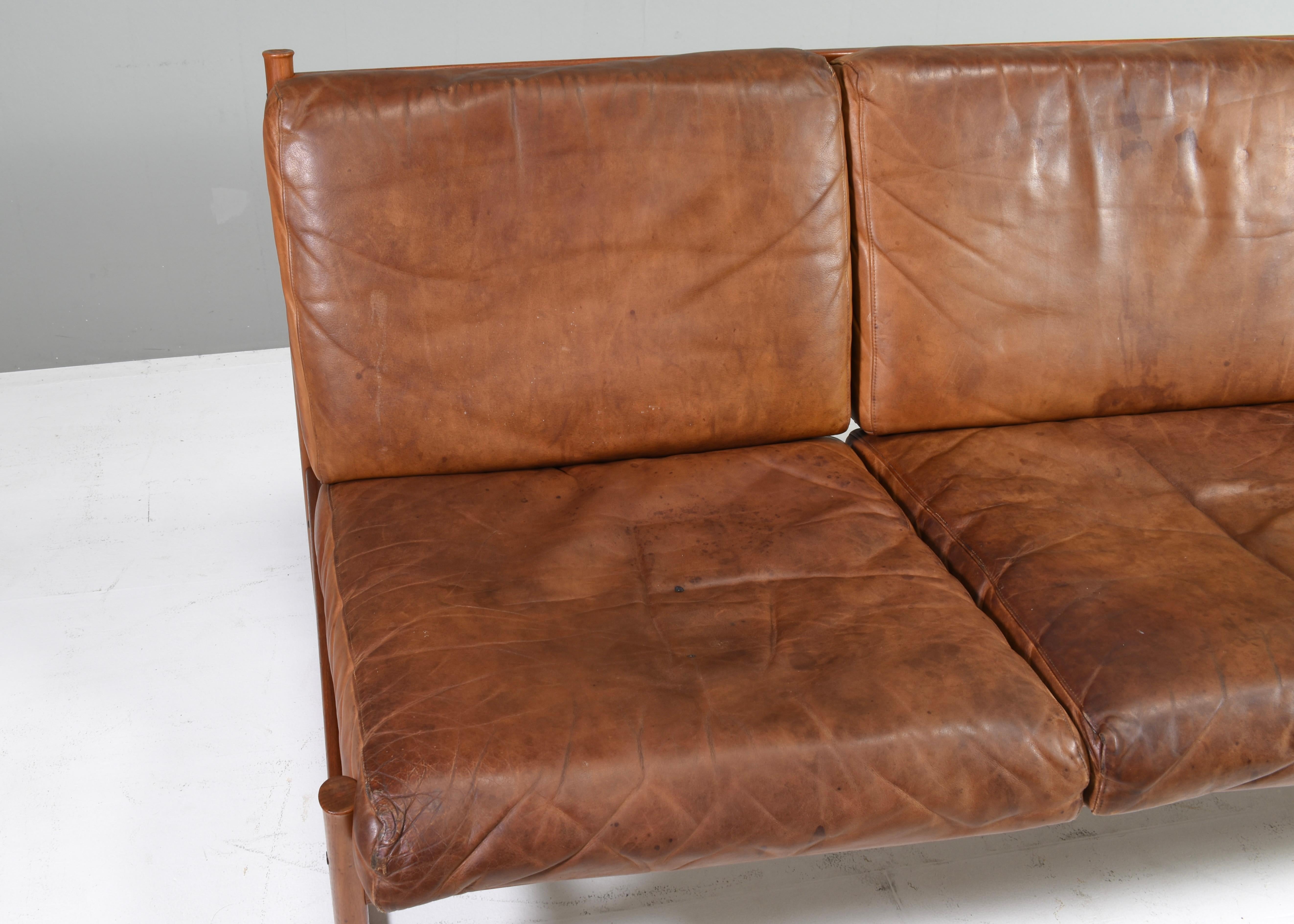 Peter Hvidt & Orla Mølgaard FD130 Teak sofa in Cognac Leather - Denmark, 1950's For Sale 7