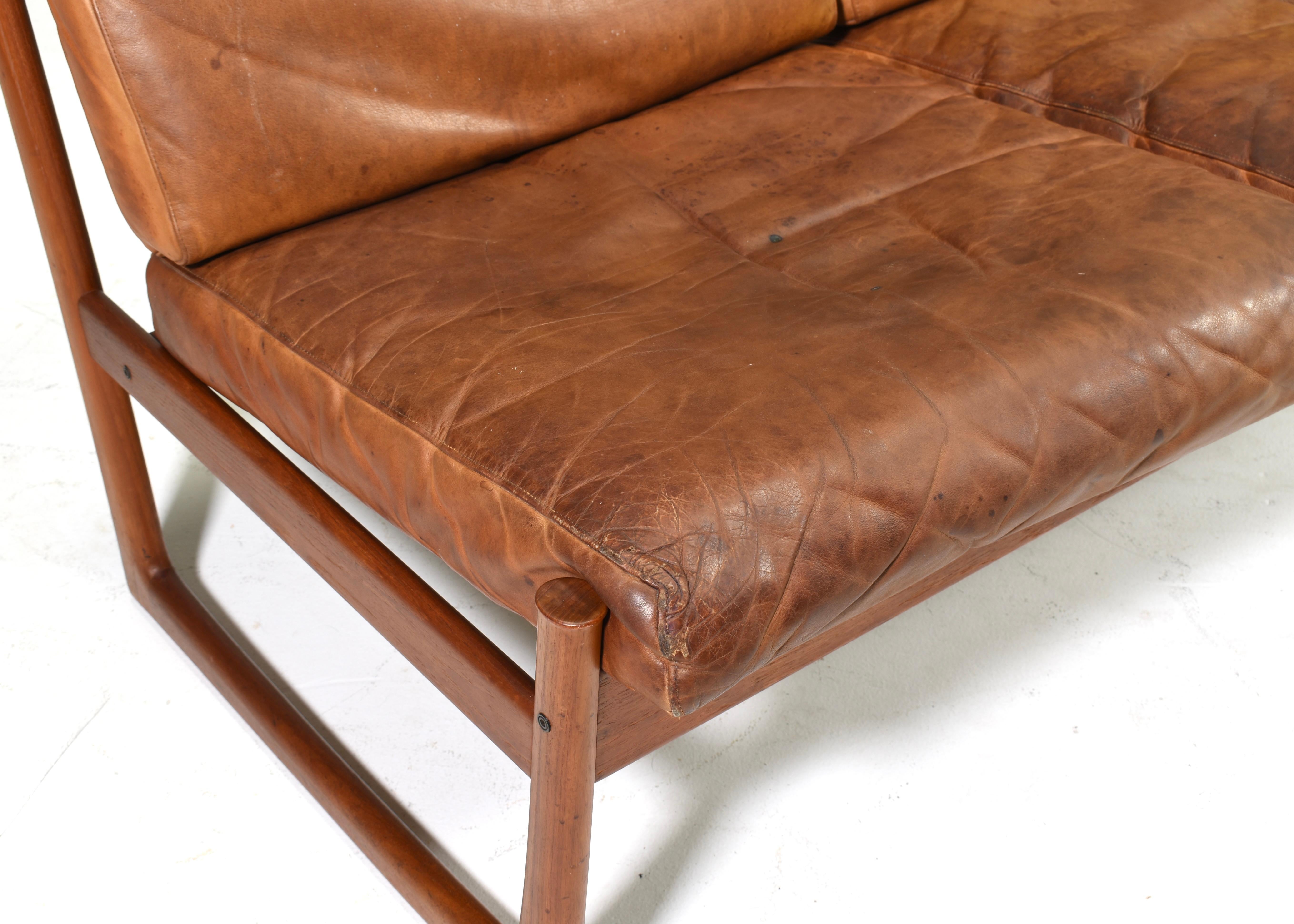 Peter Hvidt & Orla Mølgaard FD130 Teak sofa in Cognac Leather - Denmark, 1950's For Sale 8