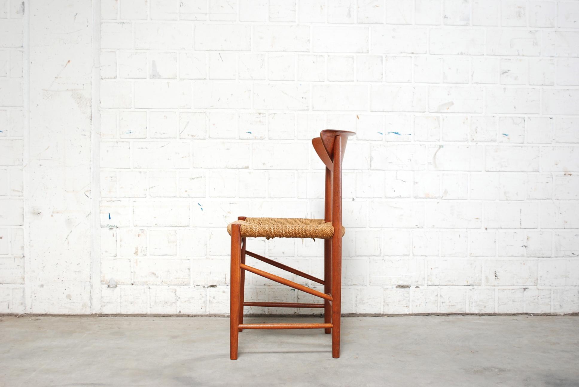 Scandinavian Modern Peter Hvidt and Orla Mølgaard Nielsen 8 Teak Dining Chairs Model 316 for Soborg For Sale