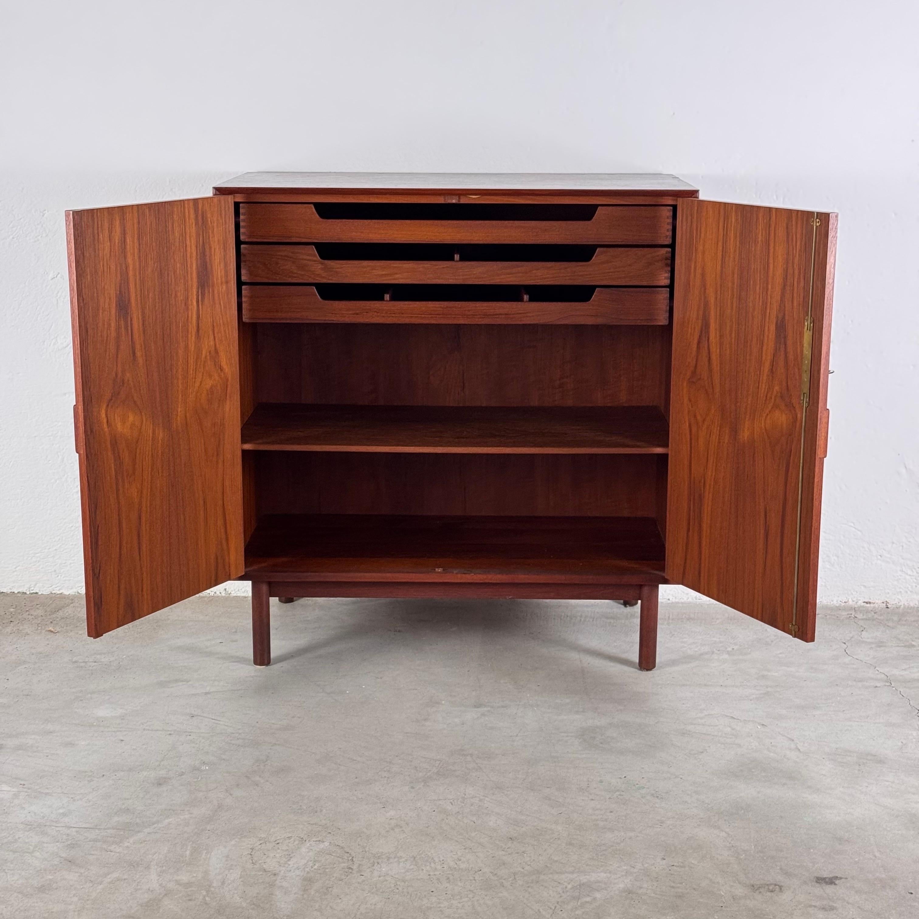 Peter Hvidt & Orla Mølgaard-Nielsen Cabinet in Teak for Søborg Møbelfabrik, 1956 For Sale 2