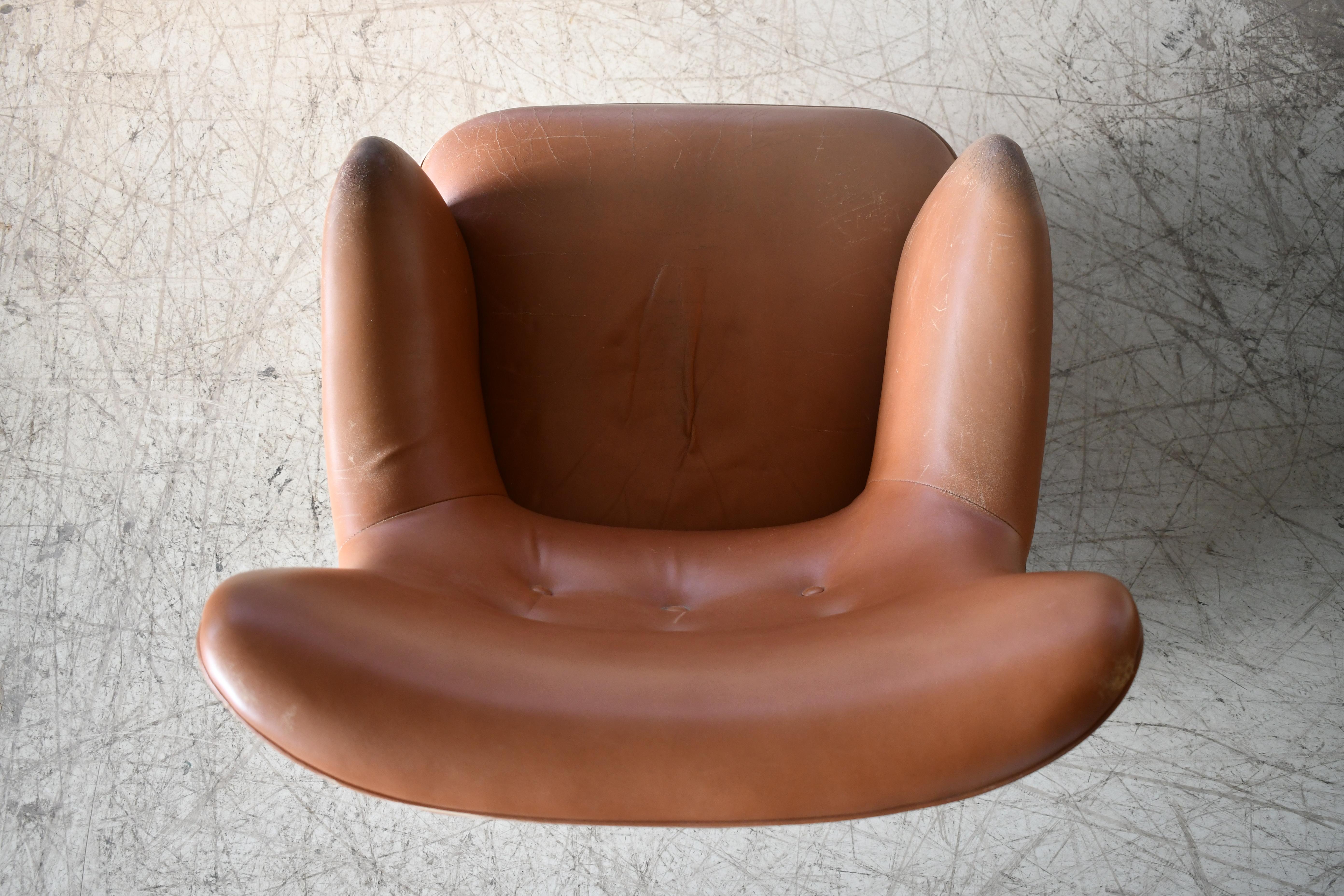 Peter Hvidt & Orla Mølgaard-Nielsen Classic Danish Tufted Leather Lounge Chair For Sale 5