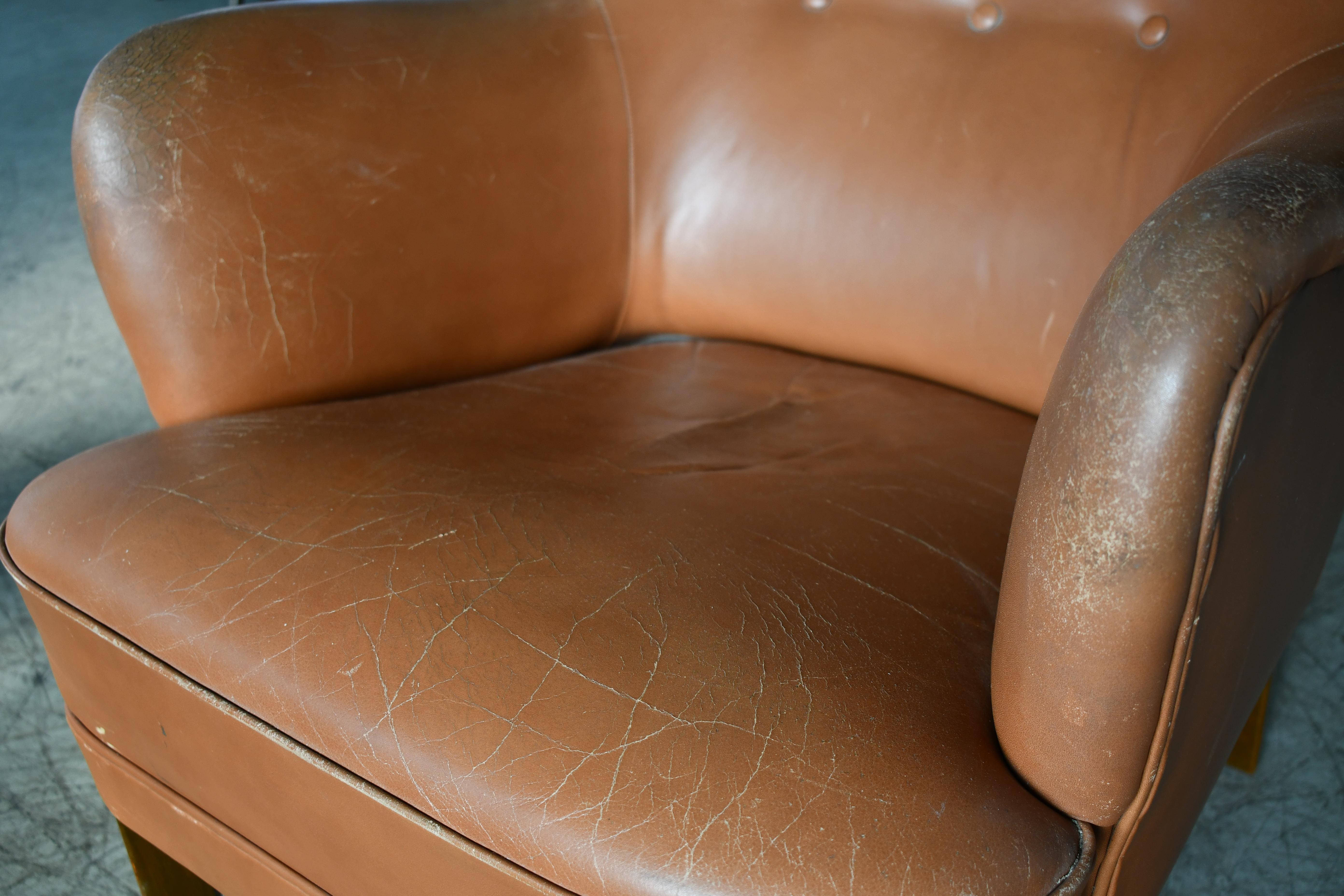 Peter Hvidt & Orla Mølgaard-Nielsen Classic Danish Tufted Leather Lounge Chair For Sale 8