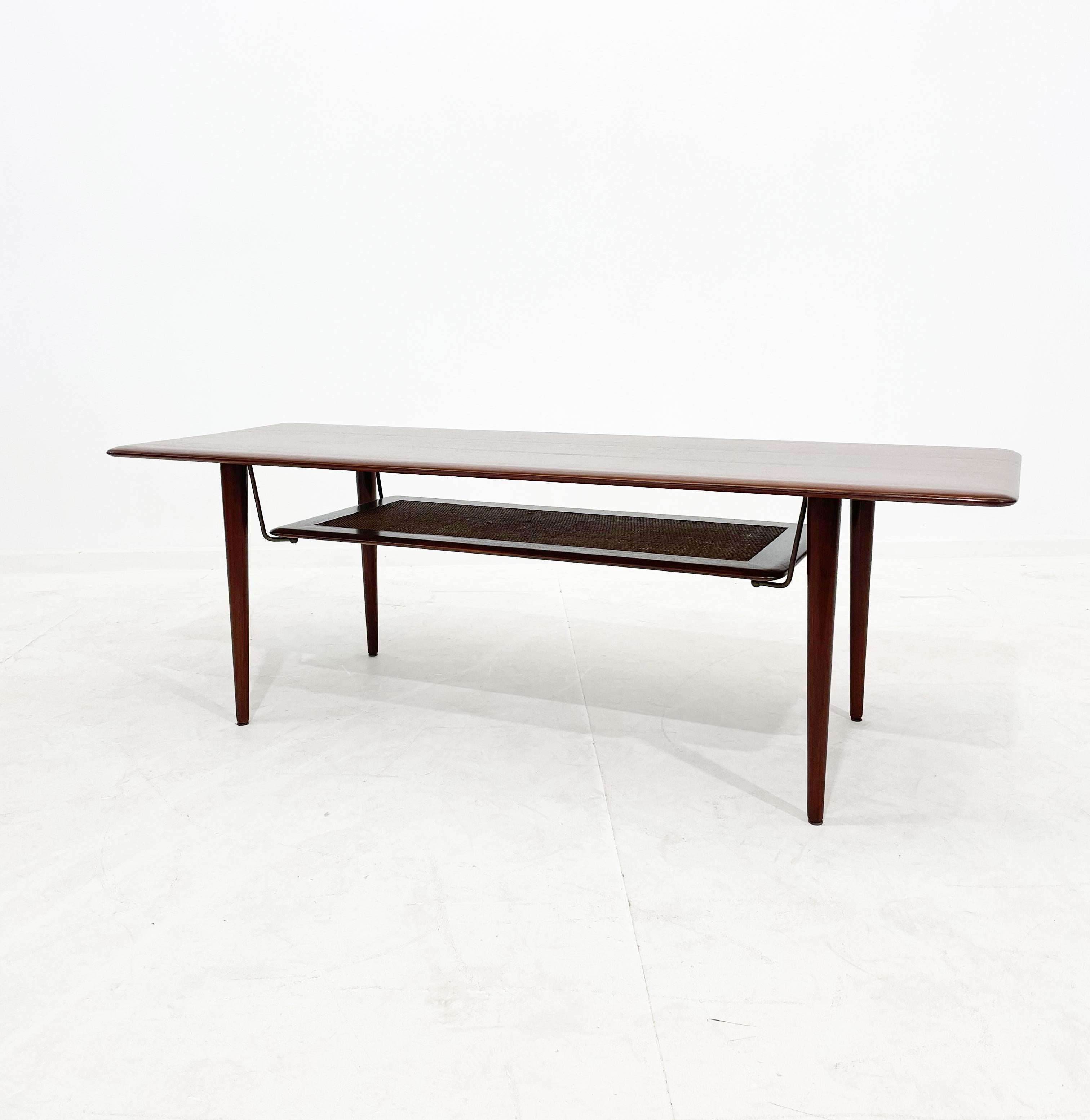 Mid-Century Modern Peter Hvidt & Orla Mølgaard-Nielsen Coffee table model FD-516 , Teak For Sale