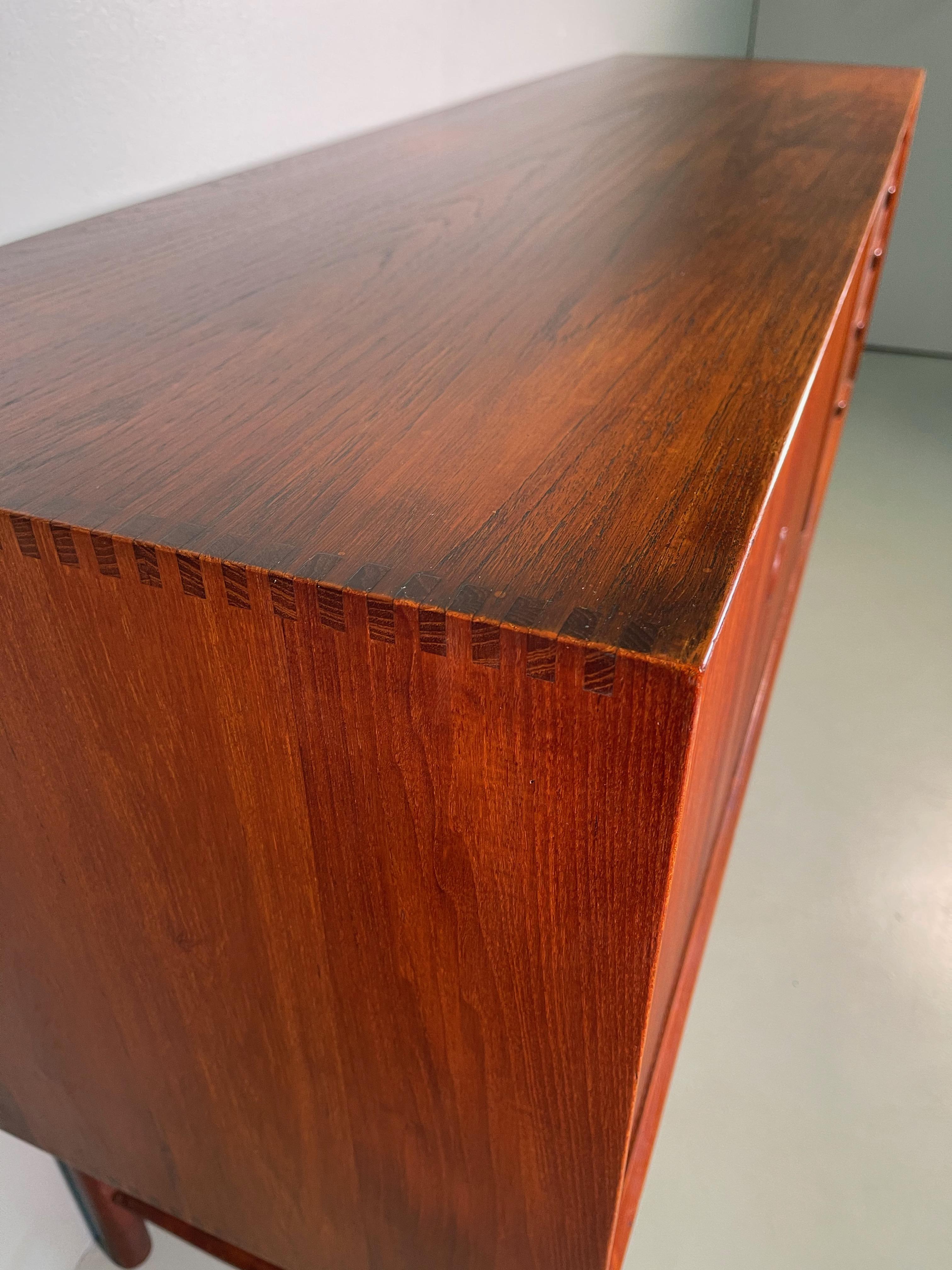 Peter Hvidt & Orla Mølgaard Nielsen Credenza In Excellent Condition In Rovereta, SM