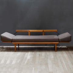 Peter Hvidt & Orla Mølgaard-Nielsen, FD 451 Daybed for France & Søn, circa 1960