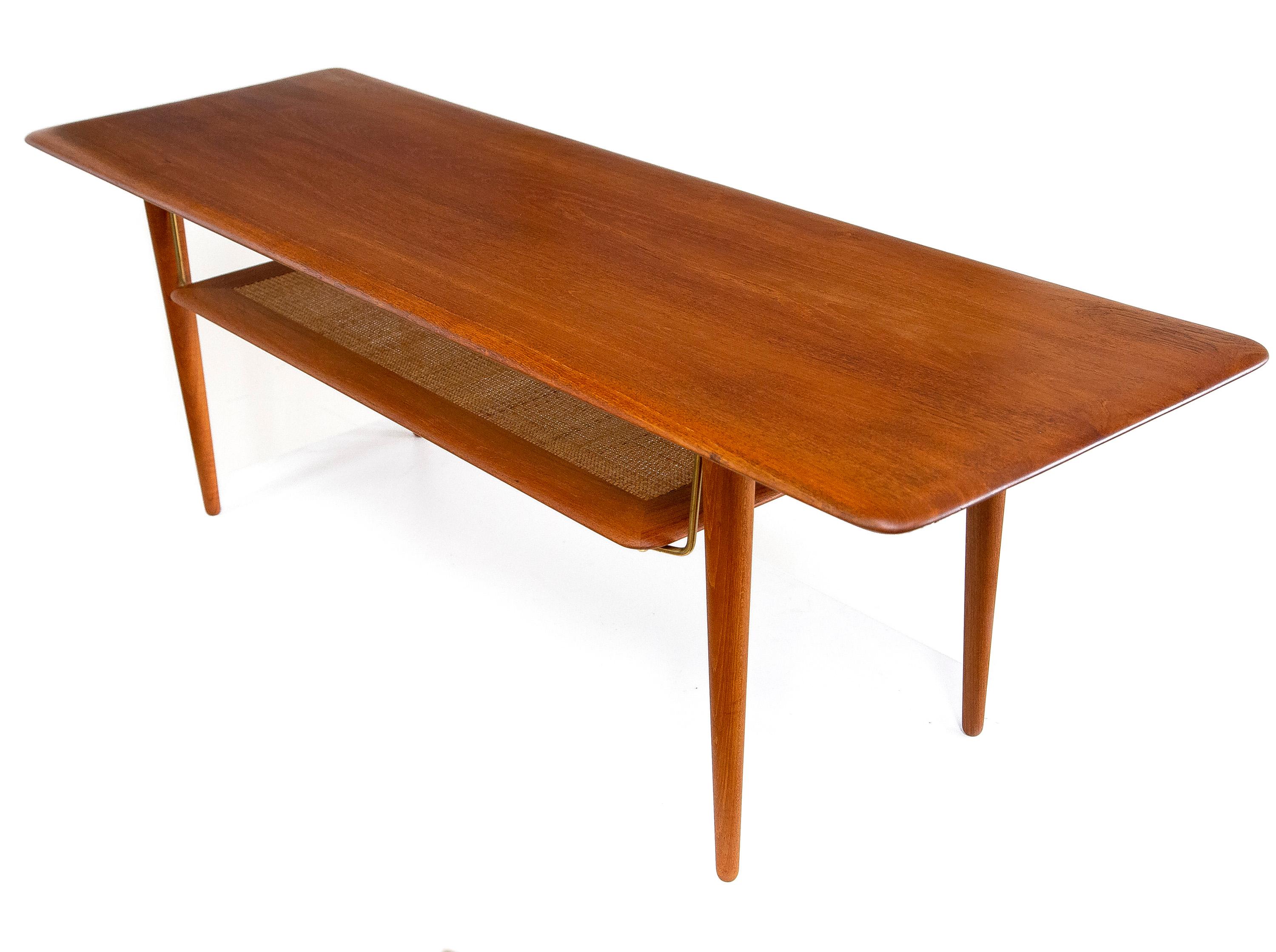 Laiton Peter Hvidt & Orla Mølgaard-Nielsen Table basse FD 516 France & Daverkosen en vente
