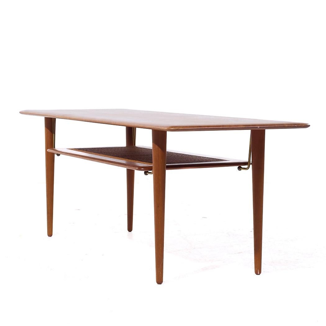 Laiton Peter Hvidt & Orla Mølgaard-Nielsen pour France Sons FD 516 MCM Table basse en teck en vente