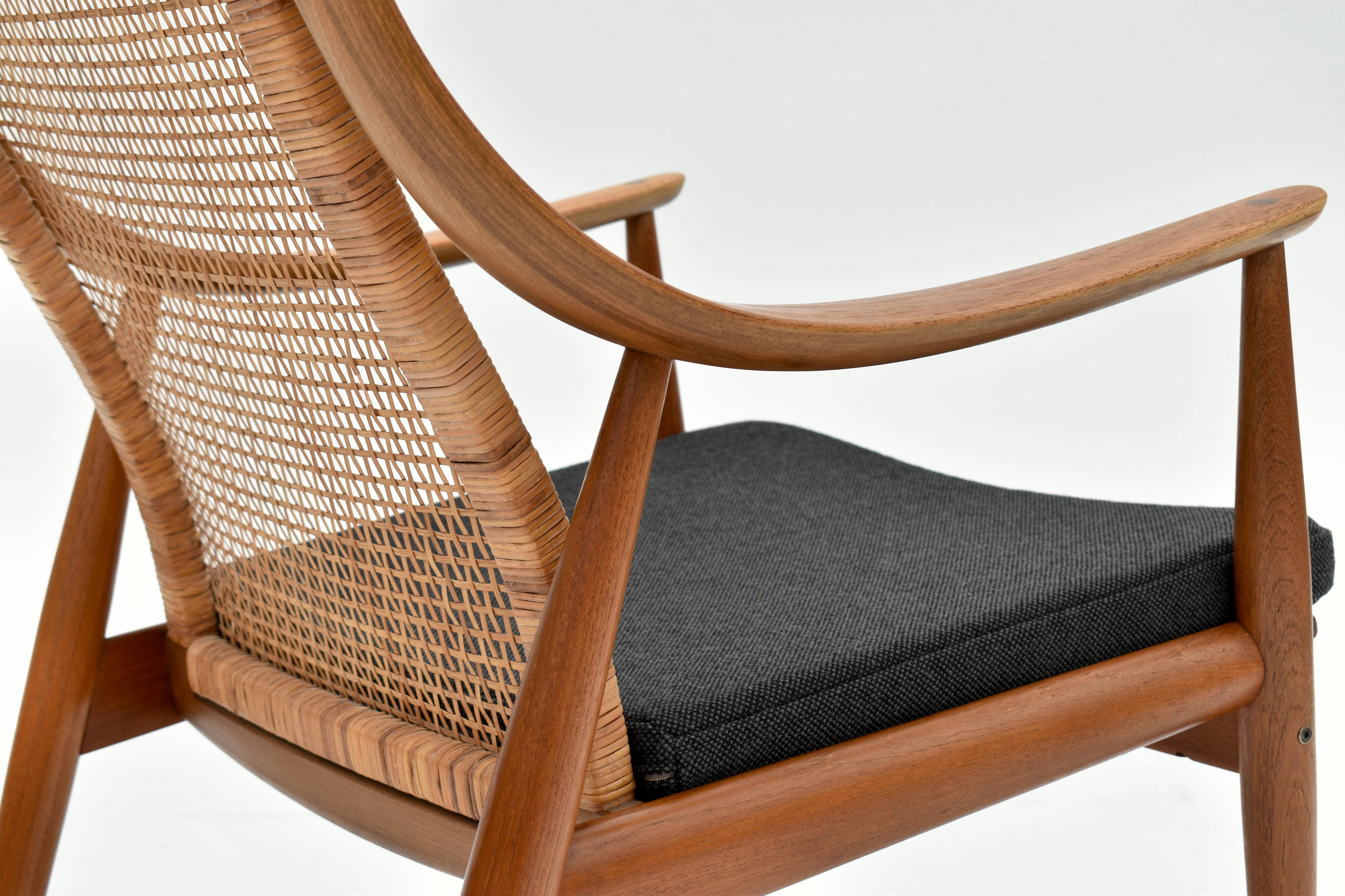 Peter Hvidt & Orla Mølgaard Nielsen Model 147 Lounge Chair For France & Son 8