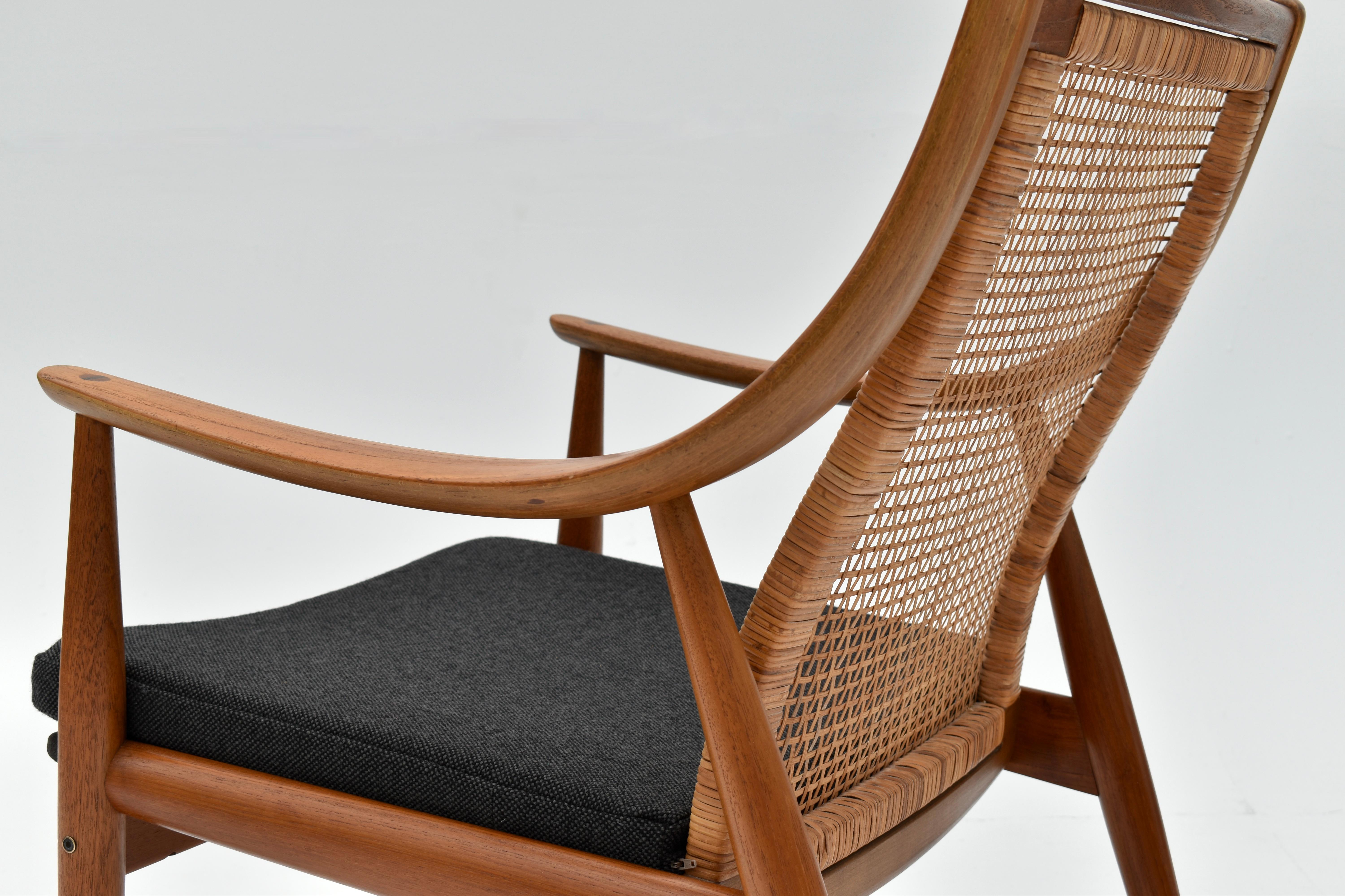 Peter Hvidt & Orla Mølgaard Nielsen Model 147 Lounge Chair For France & Son 1