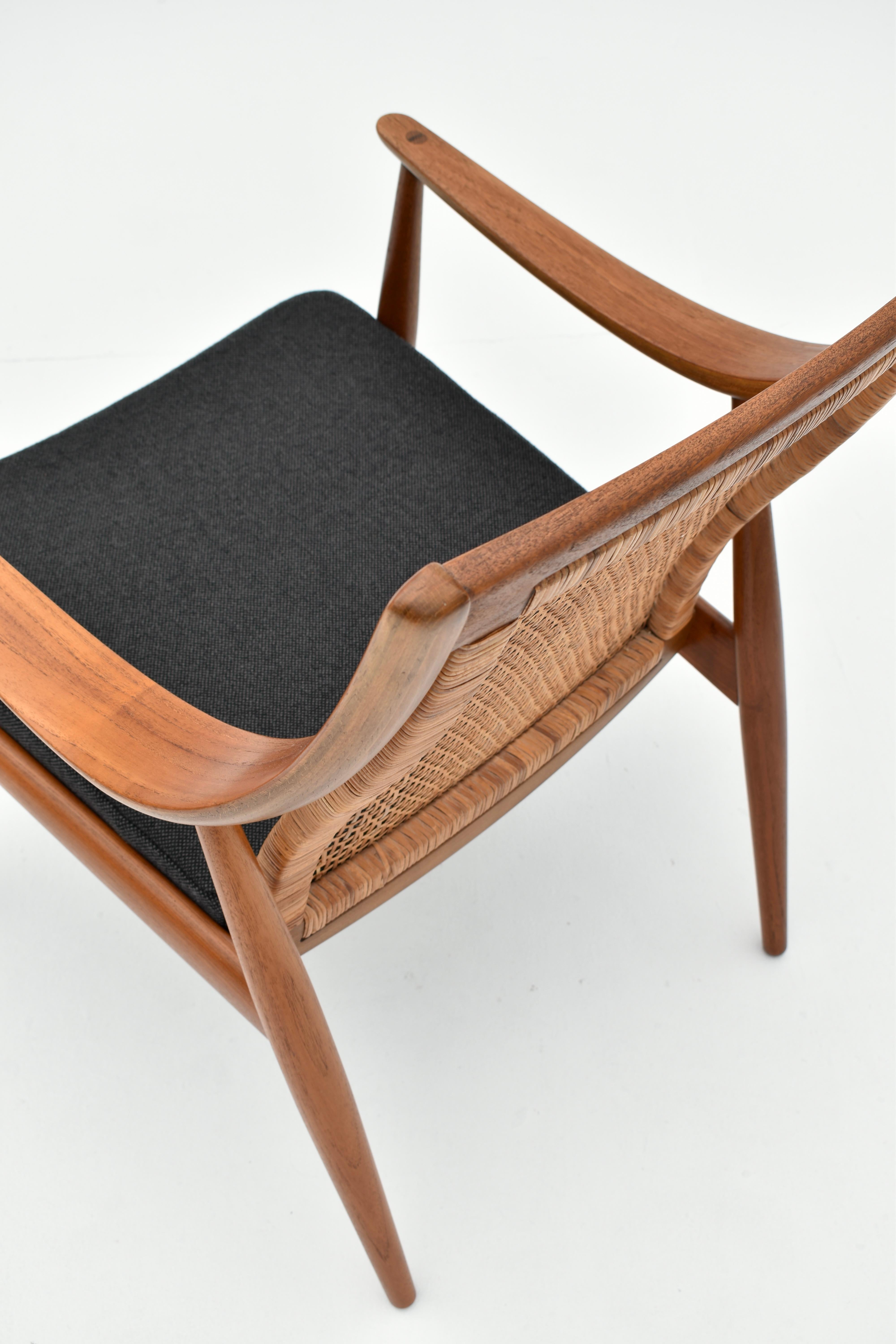 Peter Hvidt & Orla Mølgaard Nielsen Model 147 Lounge Chair For France & Son 2