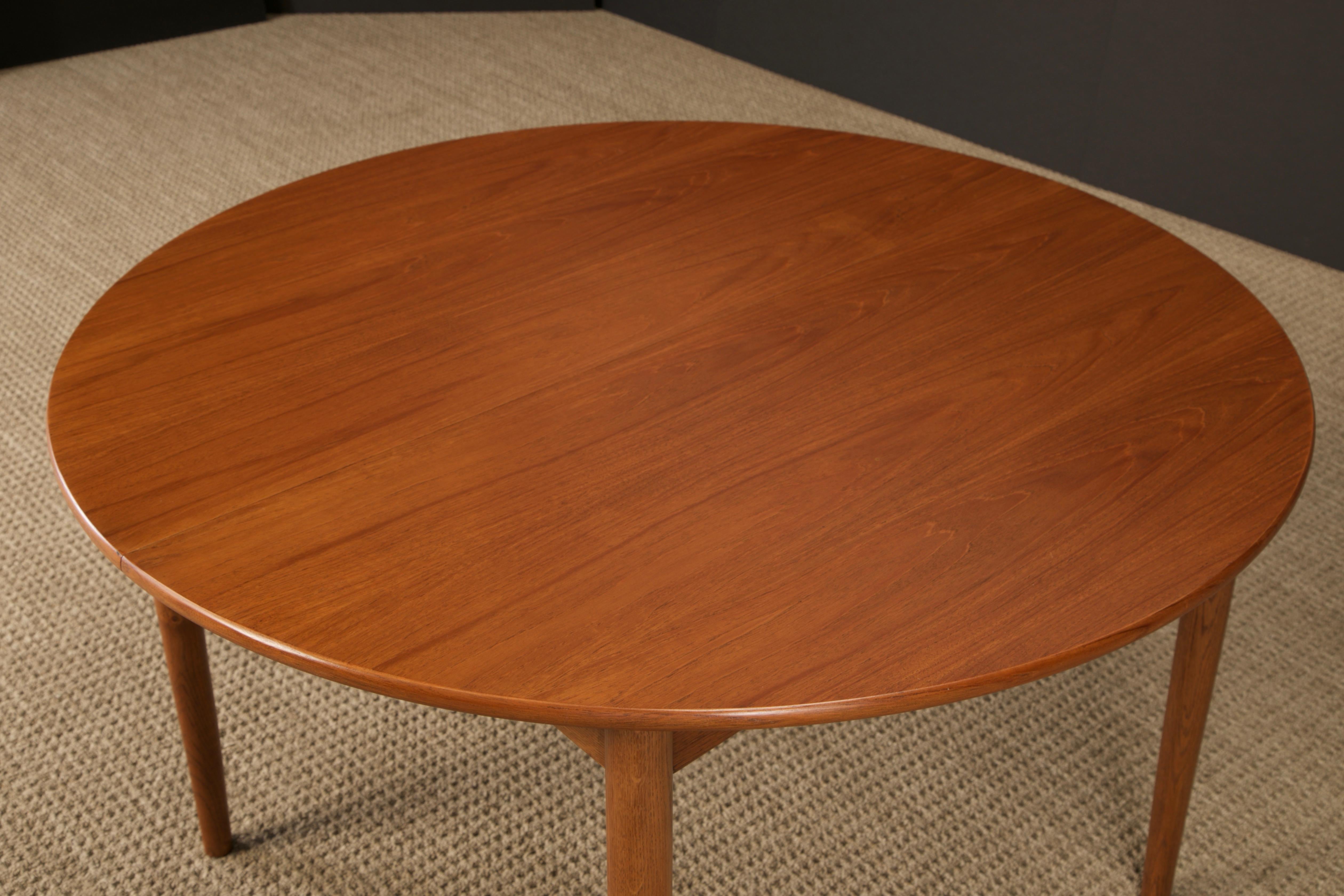Peter Hvidt & Orla Mølgaard-Nielsen Model 311 Extendable Dining Table, 1950s For Sale 1