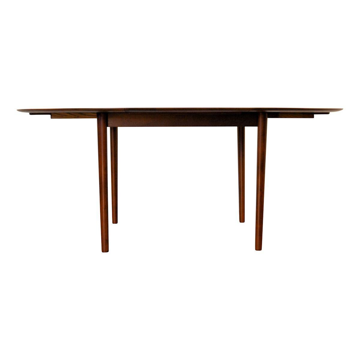 Peter Hvidt & Orla Mølgaard-Nielsen Model 311 Teak Dining Table In Fair Condition In Panningen, NL