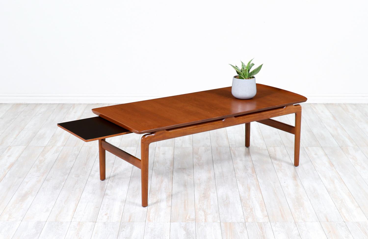 Peter Hvidt & Orla Mølgaard-Nielsen Model-640 teak coffee table for France and Søn.