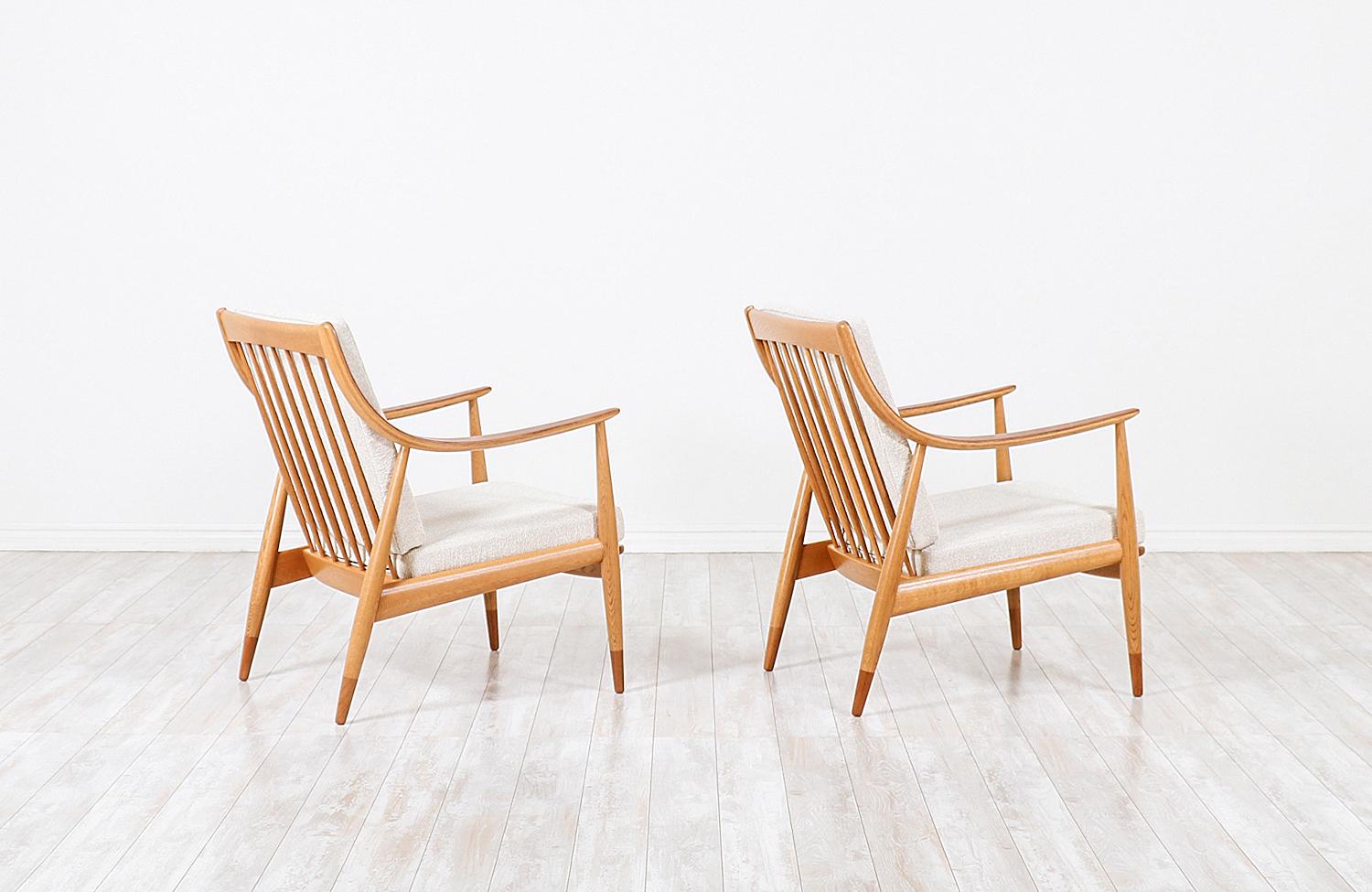 Mid-20th Century Peter Hvidt & Orla Mølgaard-Nielsen Model FD-146 Teak and Oak Lounge Chairs