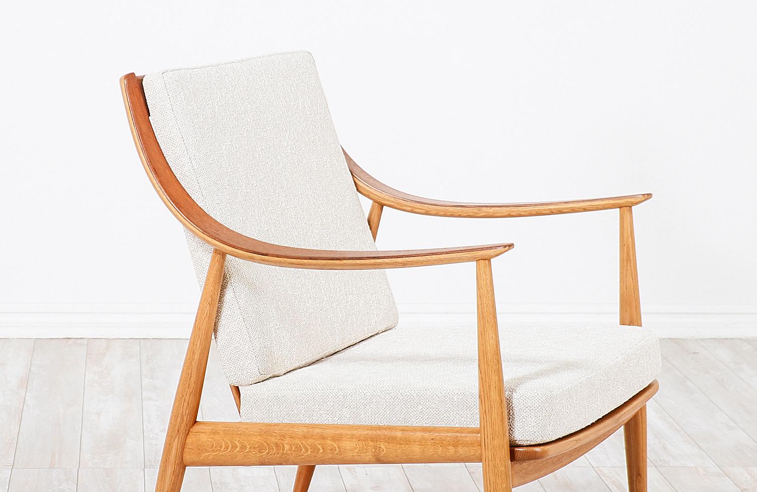 Fabric Peter Hvidt & Orla Mølgaard-Nielsen Model FD-146 Teak and Oak Lounge Chairs