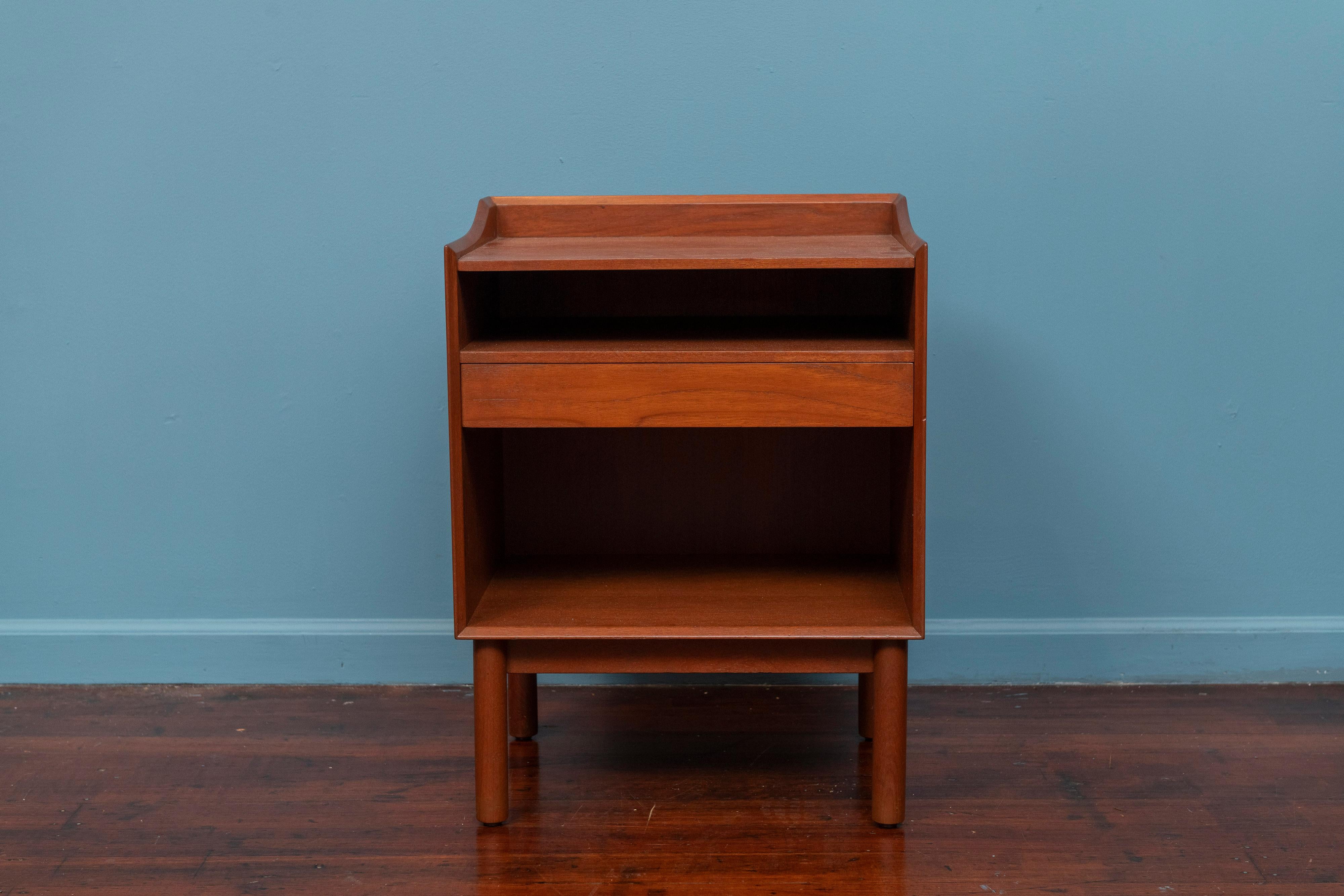 Scandinavian Modern Peter Hvidt & Orla Mølgaard-Nielsen Nightstand