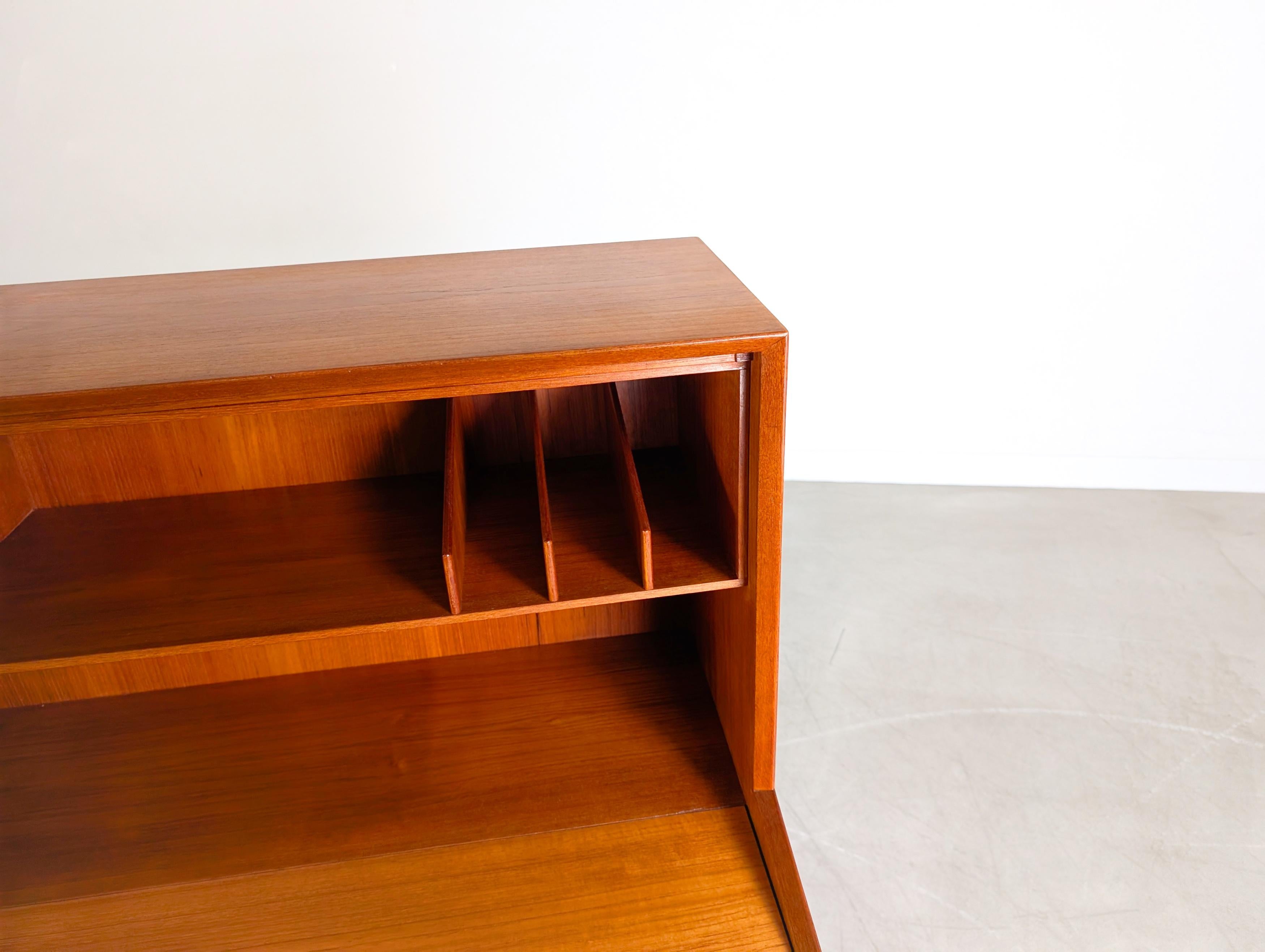 Peter Hvidt Orla Mølgaard-Nielsen Sekretär Midcentury Søborg teak For Sale 4