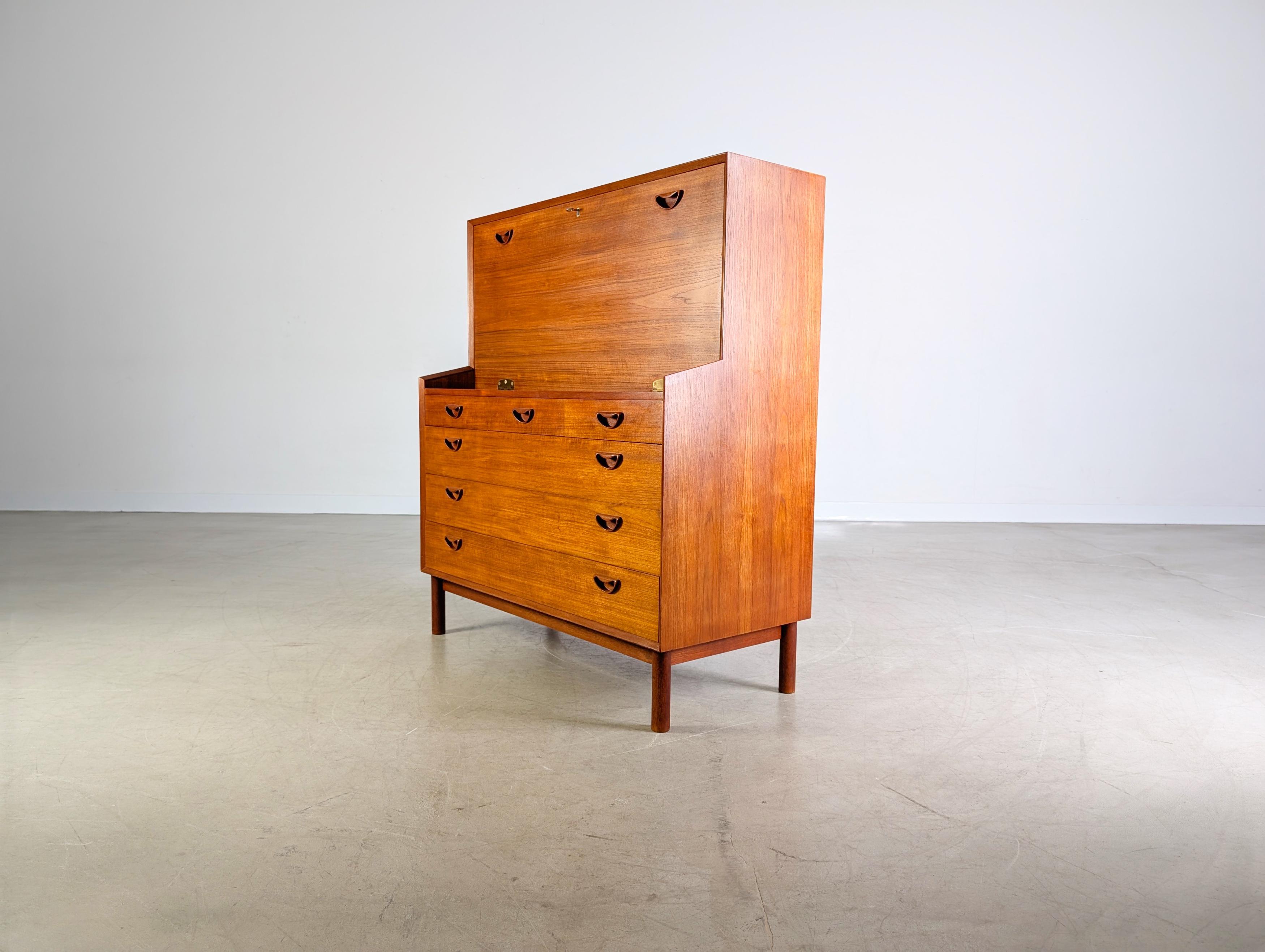 Peter Hvidt Orla Mølgaard-Nielsen Sekretär Midcentury Søborg teak In Good Condition For Sale In Berlin, DE