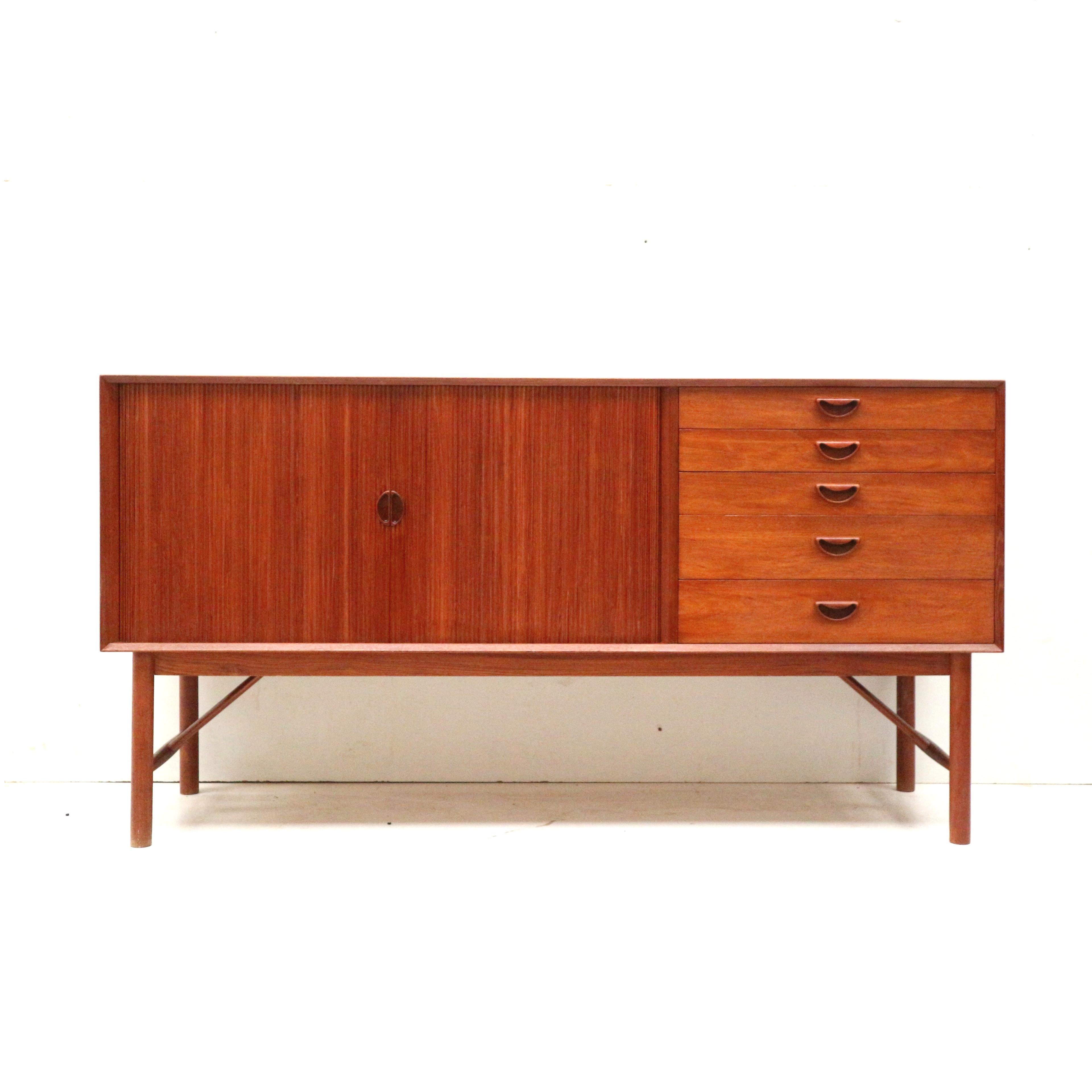 Credenza di Peter Hvidt & Orla Mølgaard-Nielsen per Søborg Mobler in vendita 4