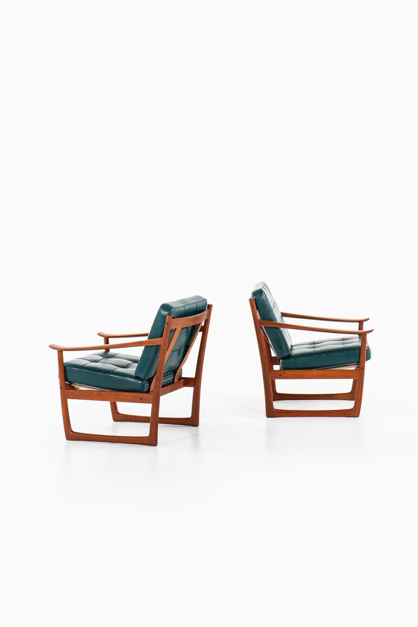 Peter Hvidt & Orla Mølgaard-Nielsen Sleigh Easy Chairs by France & Daverkosen In Good Condition In Limhamn, Skåne län