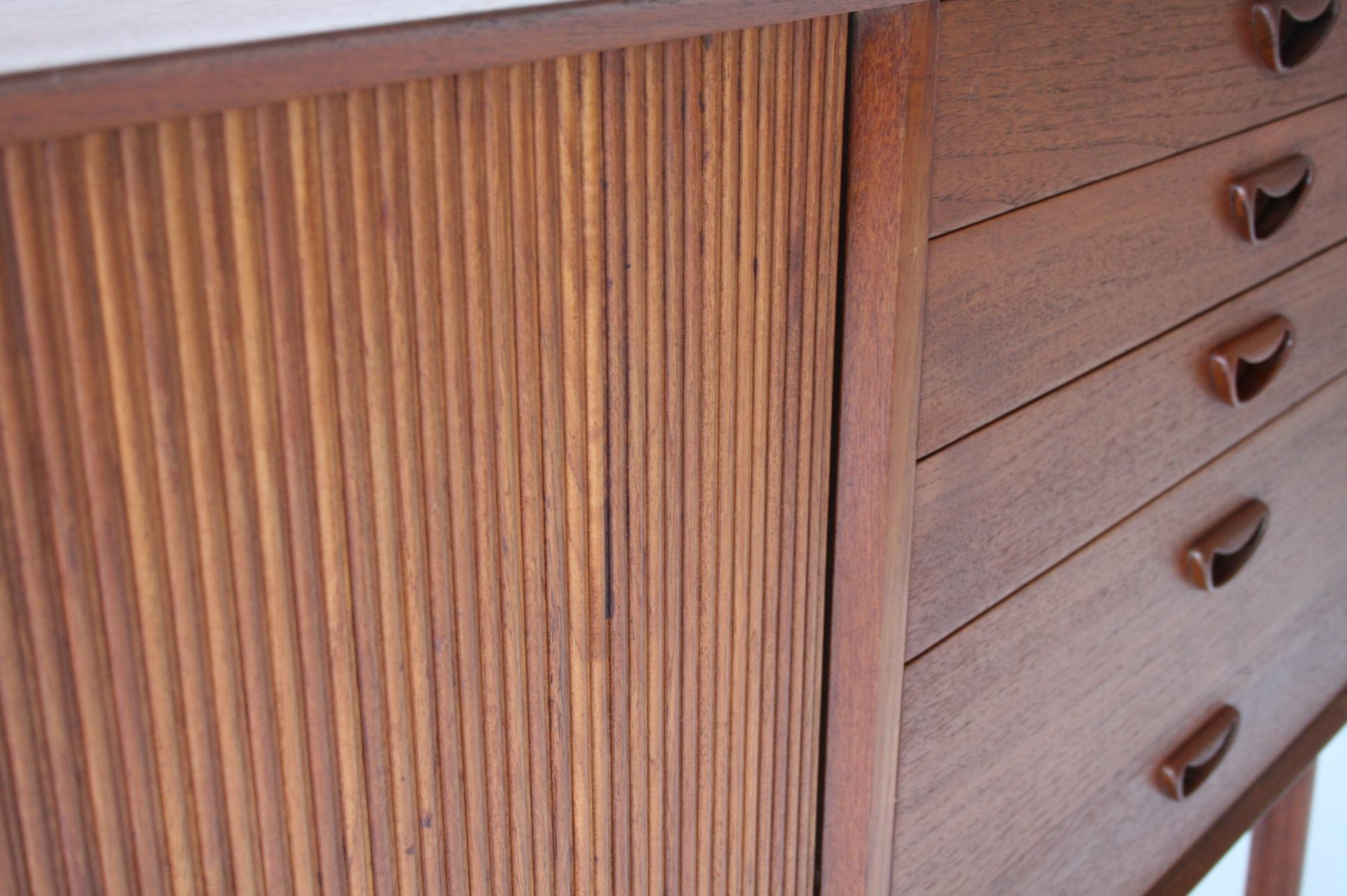 Peter Hvidt & Orla Mølgaard Nielsen Solid Teak Credenza In Excellent Condition In Chicago, IL