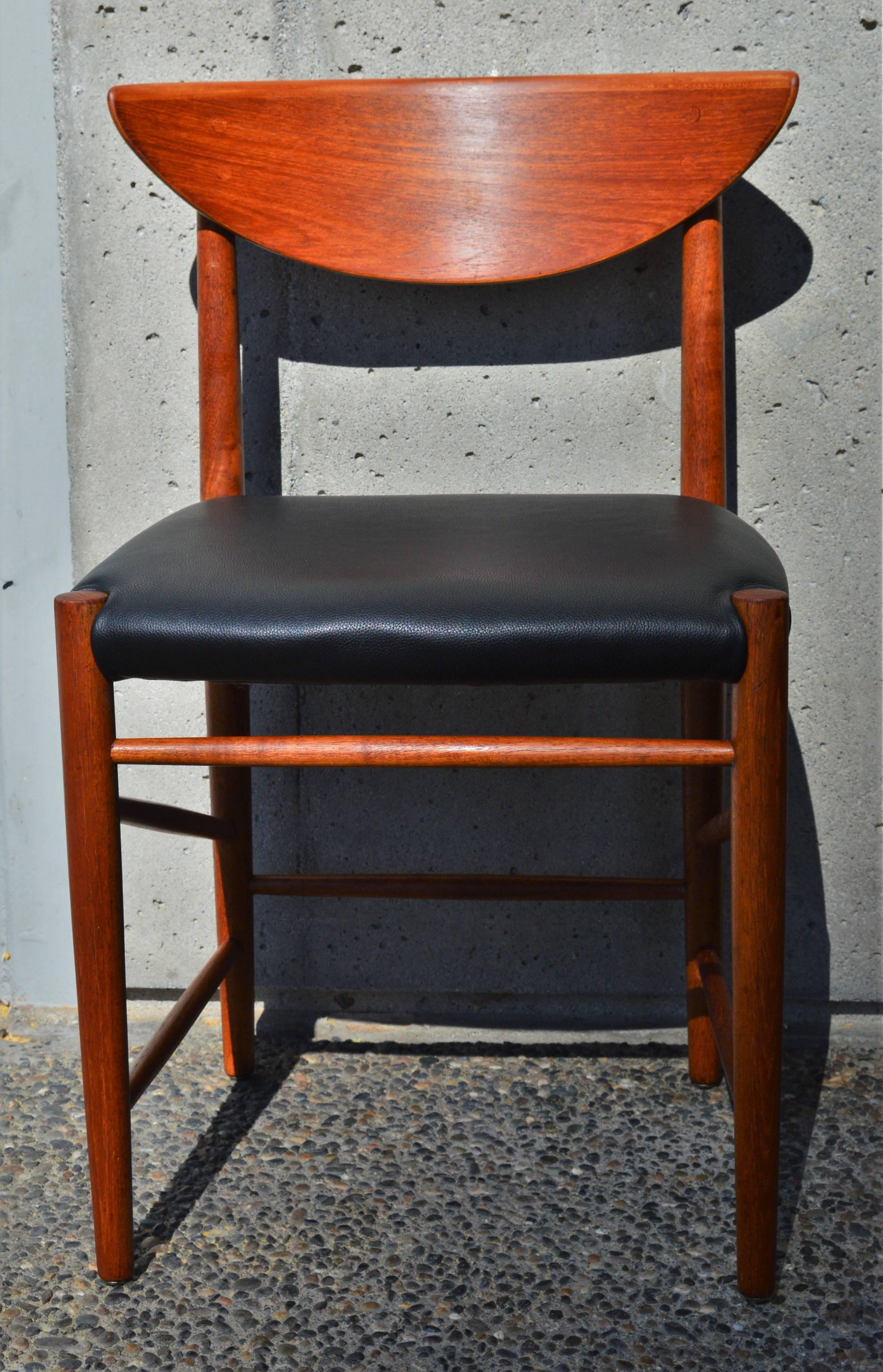 Peter Hvidt & Orla Mølgaard-Nielsen Teak Fold Back Desk Chair New Black Leather In Excellent Condition In New Westminster, British Columbia