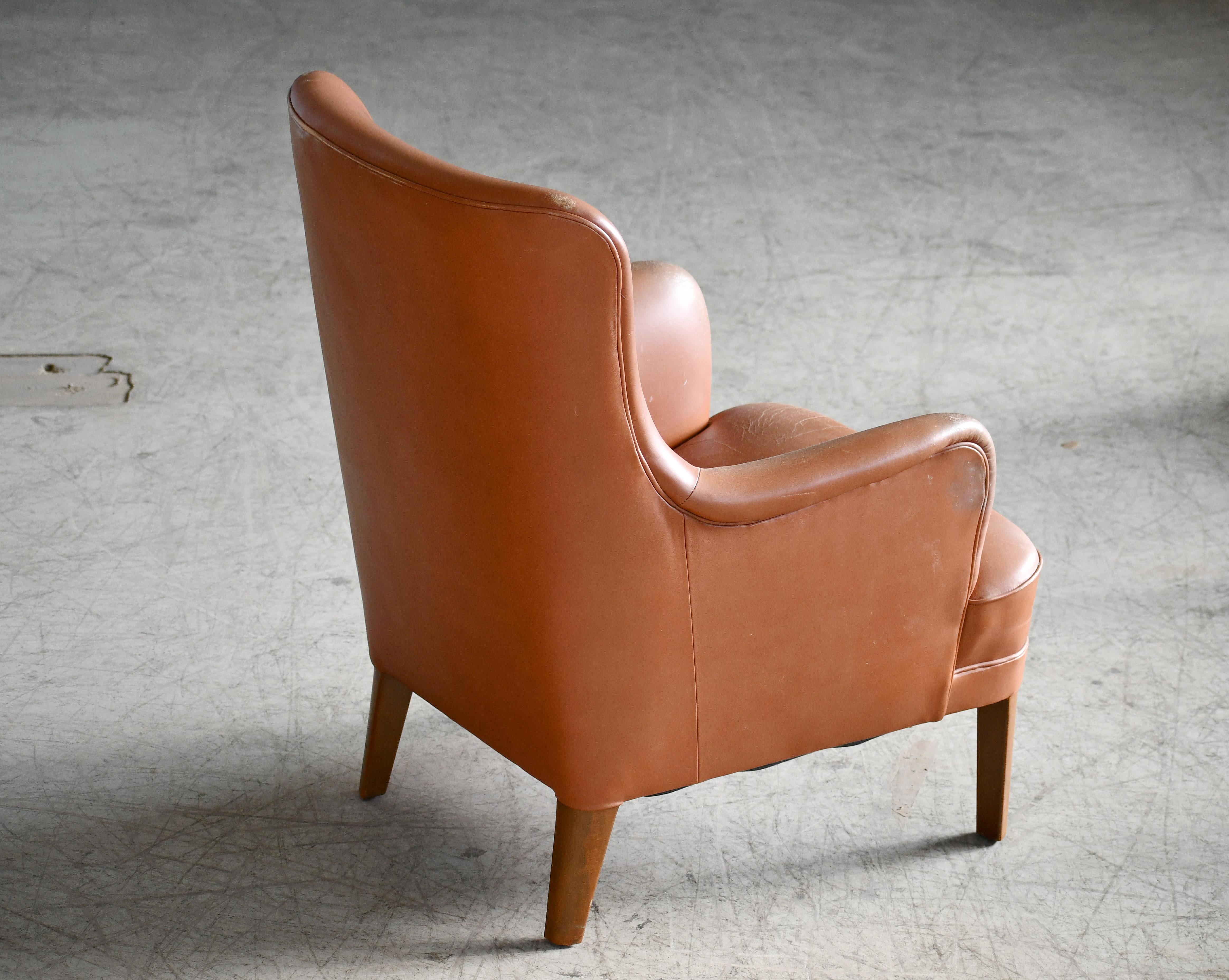 Fauteuil de salon danois classique en cuir des années 1950 de Peter Hvidt & Orla Molgaard en vente 1