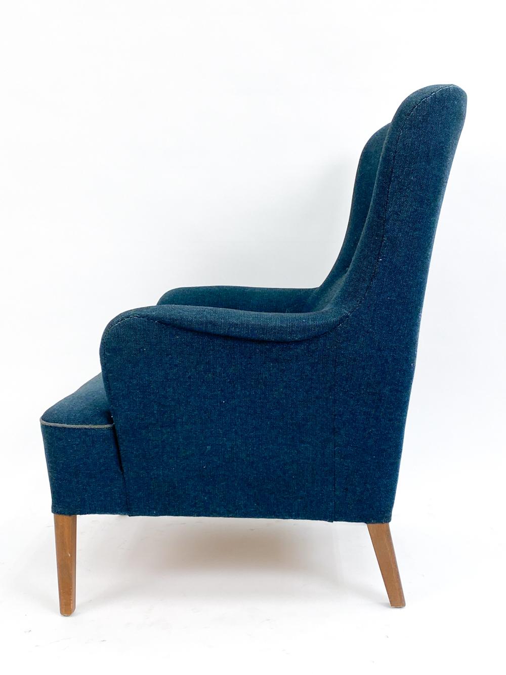 Peter Hvidt & Orla Molgaard for Fritz Hansen Model 1748 Lounge Chair In Good Condition For Sale In Norwalk, CT