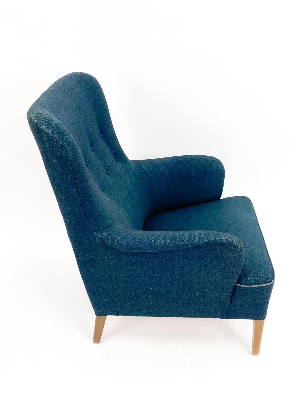 Peter Hvidt & Orla Molgaard for Fritz Hansen Model 1748 Lounge Chair For Sale 1