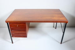 Peter Hvidt & Orla Molgaard für John Stuart Größerer Teak-Schreibtisch, 1950er Jahre