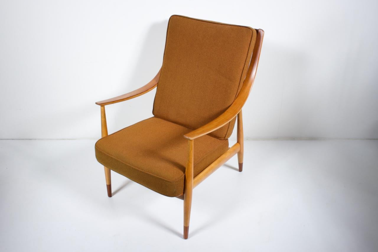 Peter Hvidt, Orla Molgaard France & Daverhosen Beech Teak High Back Lounge Chair In Good Condition For Sale In Bainbridge, NY