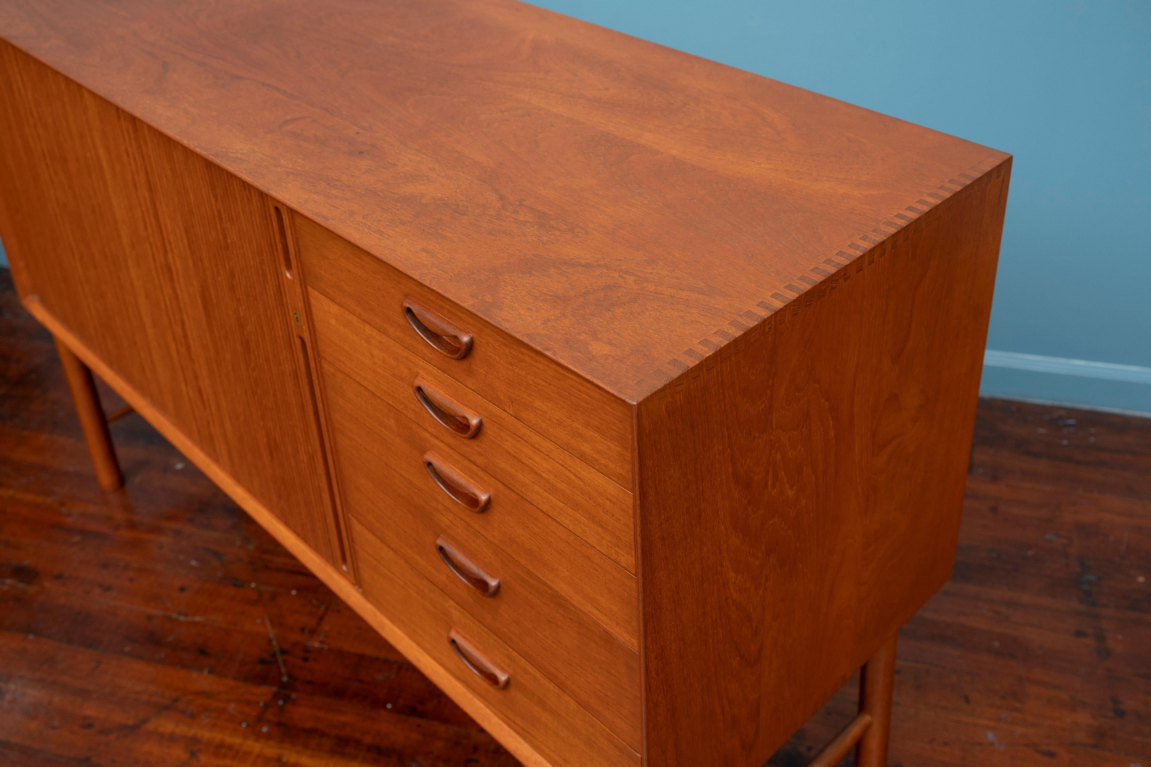 Peter Hvidt & Orla Molgaard-Nielsen Credenza, Model 309 in vendita 2