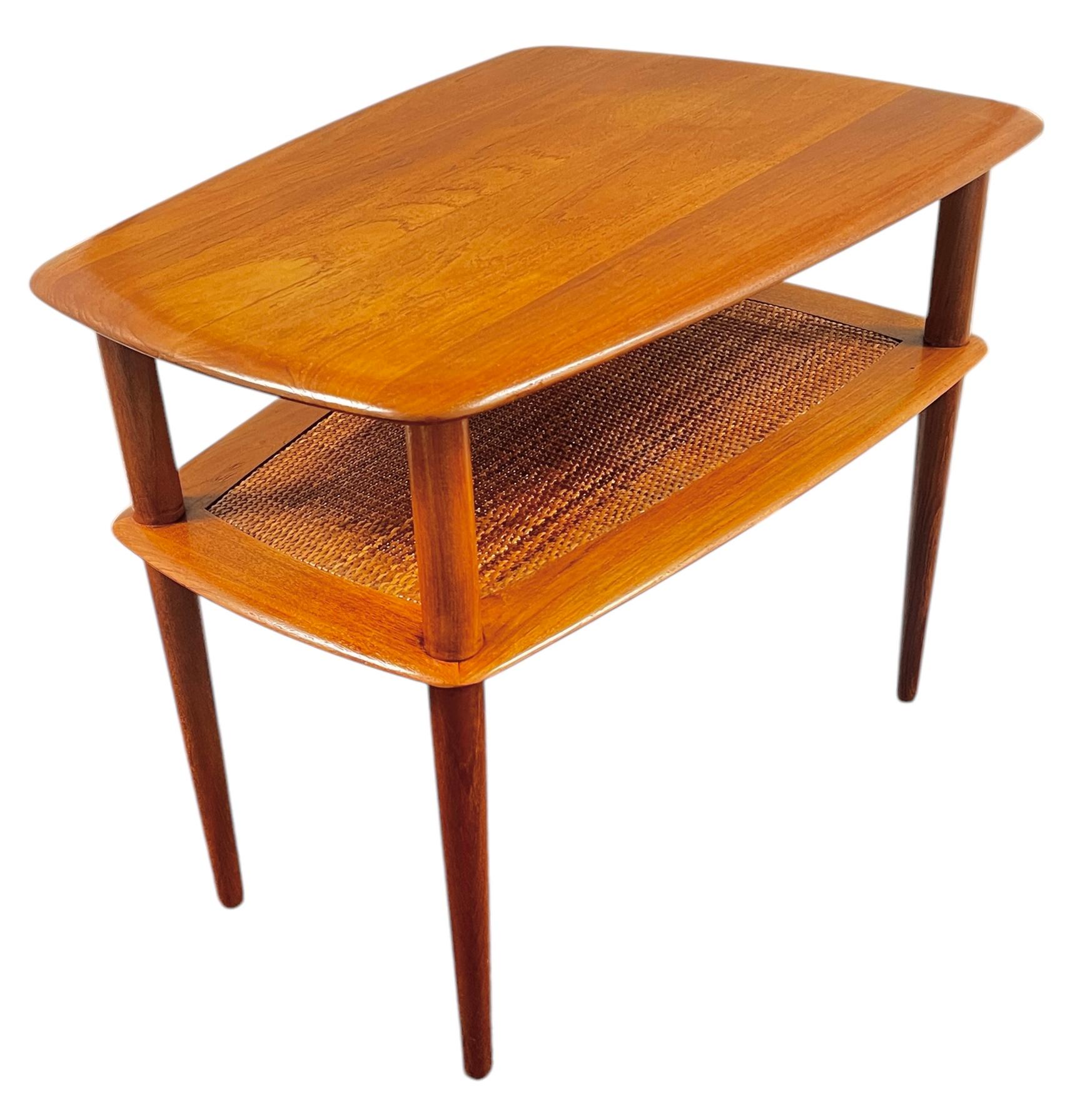 Mid-Century Modern Peter Hvidt & Orla Molgaard-Nielsen Danish Mid-Century End Table, France & Son For Sale