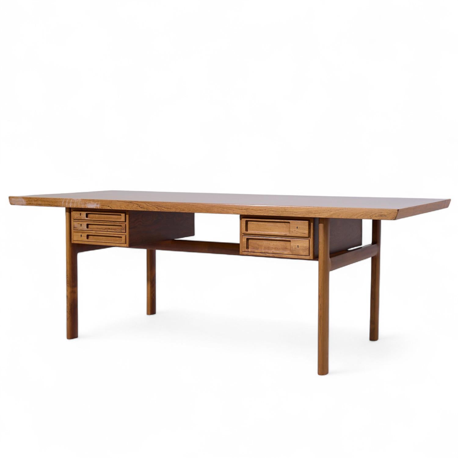 Mid-Century Modern Peter Hvidt/Orla Molgaard-Nielsen pour Ludvig Pontoppidan Bureau de direction en bois de rose en vente