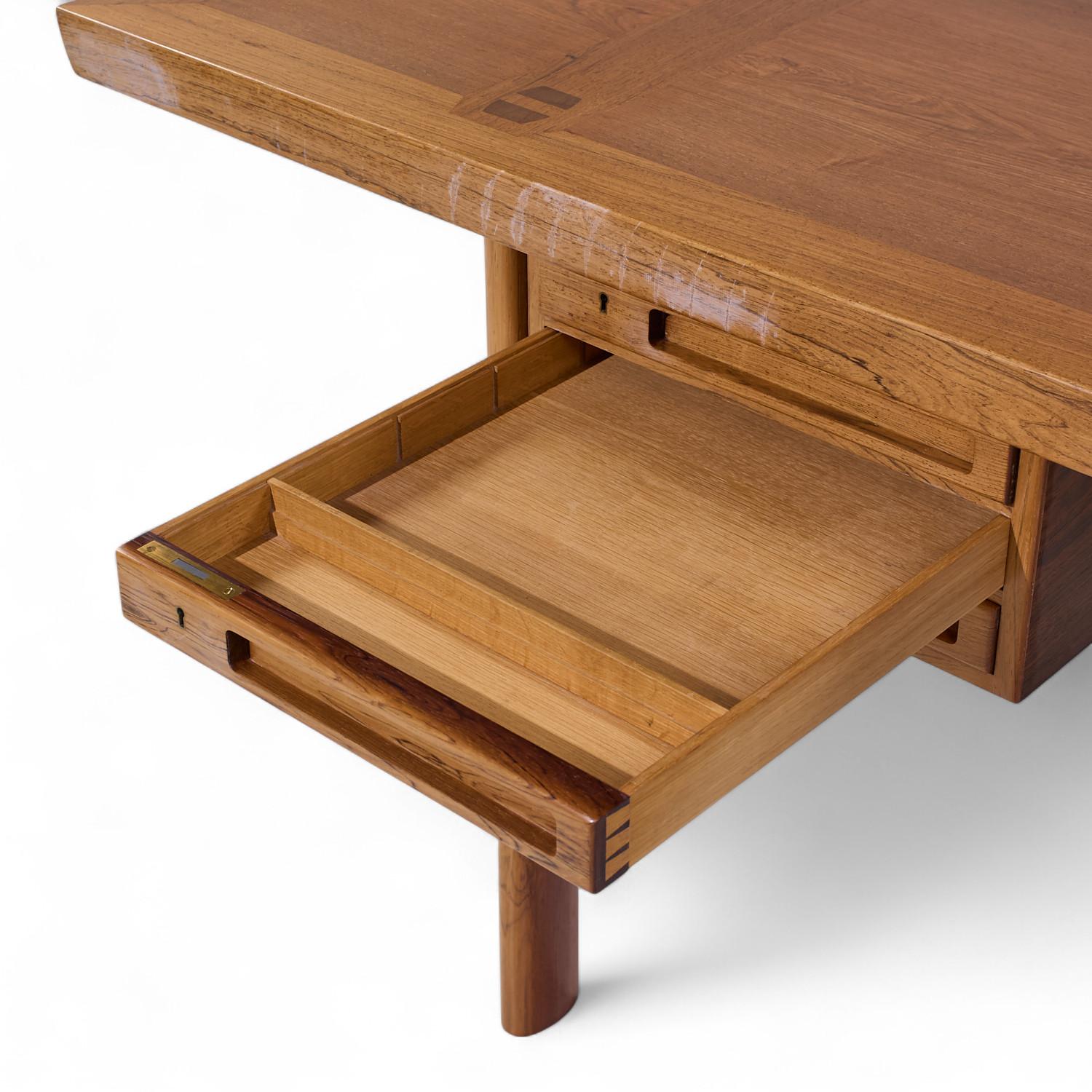 Peter Hvidt/Orla Molgaard-Nielsen pour Ludvig Pontoppidan Bureau de direction en bois de rose en vente 1