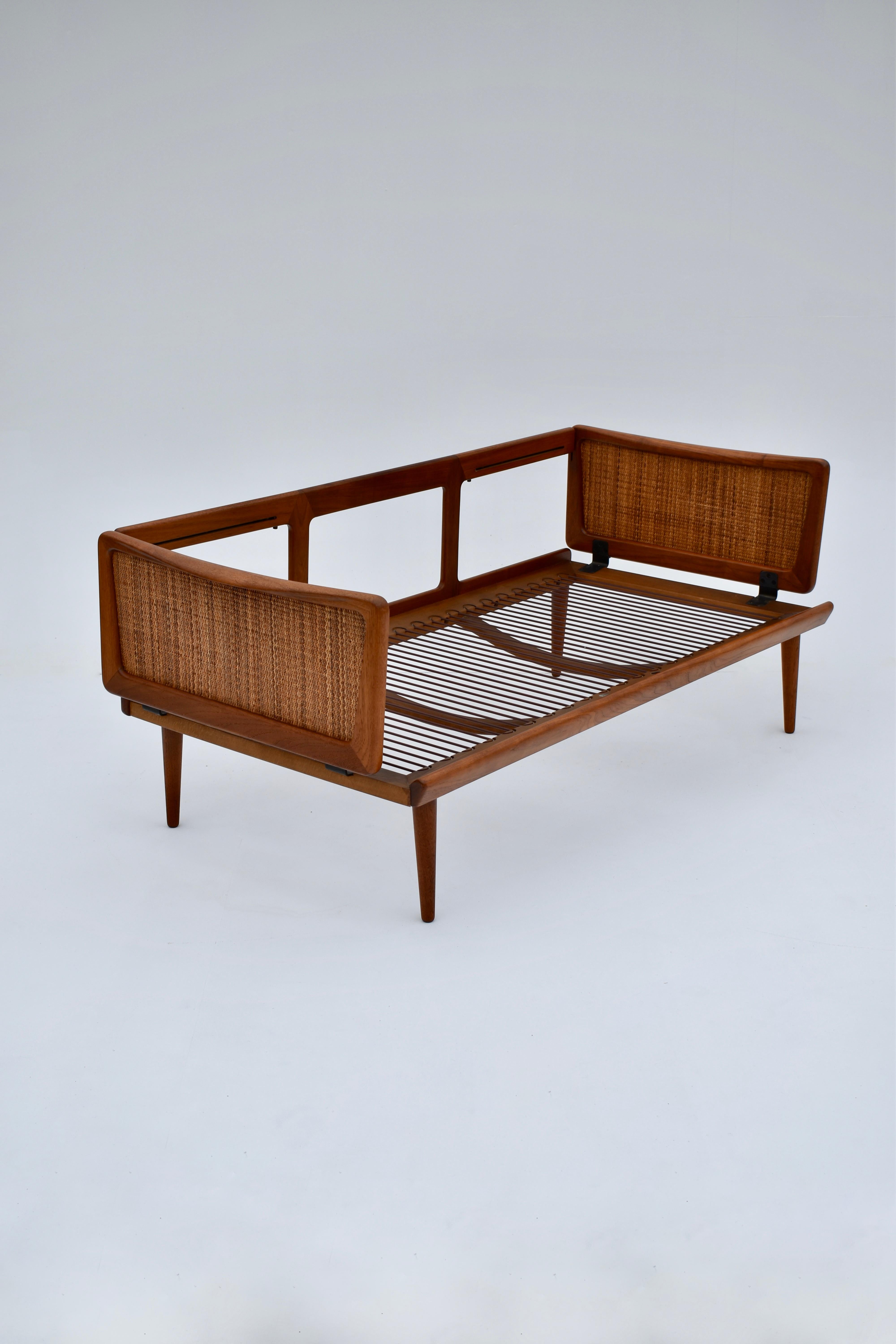 Peter Hvidt & Orla Molgaard Nielsen Model 453 Sofa/Daybed for France & Son 2