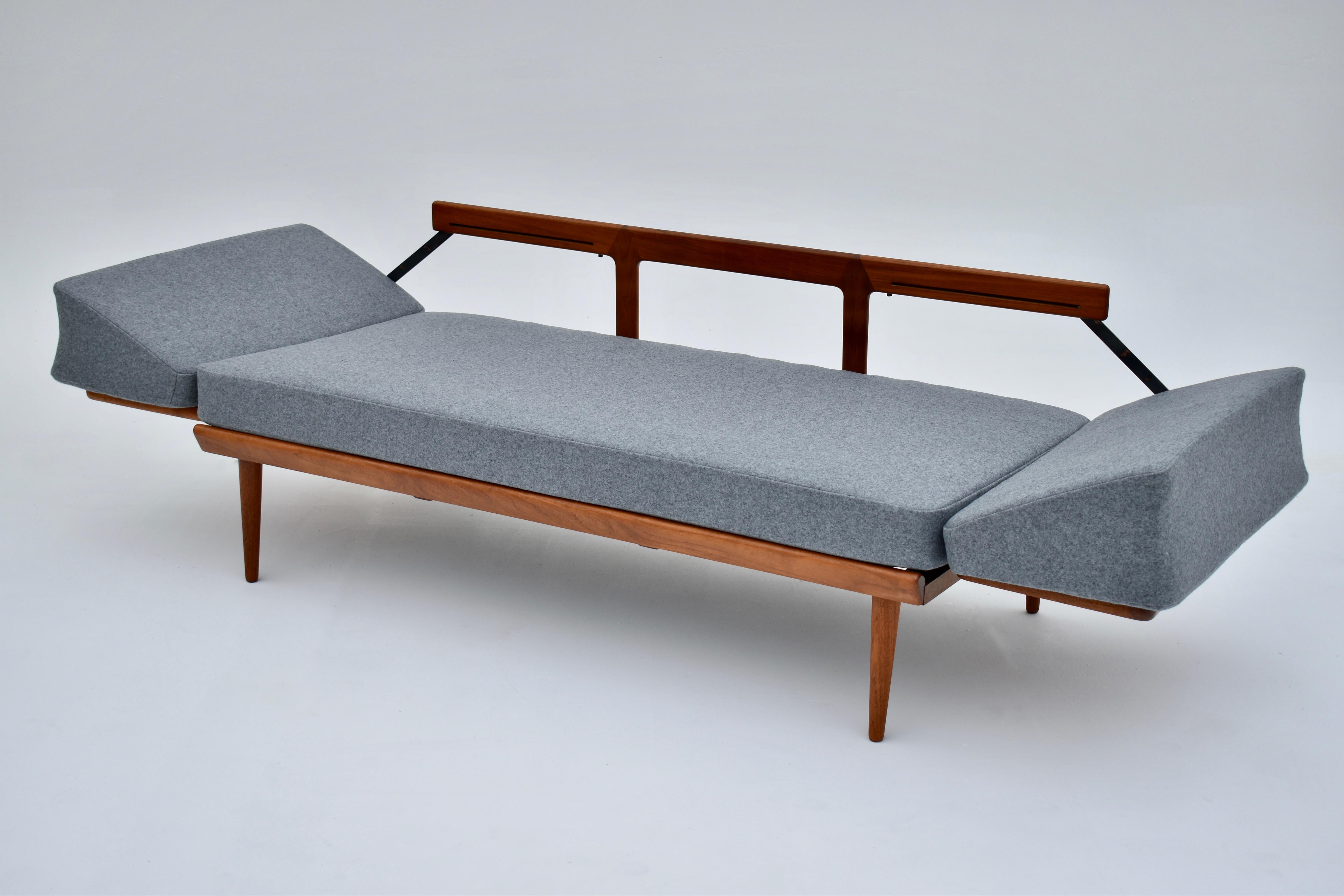 Peter Hvidt & Orla Molgaard Nielsen Model 453 Sofa/Daybed for France & Son 10