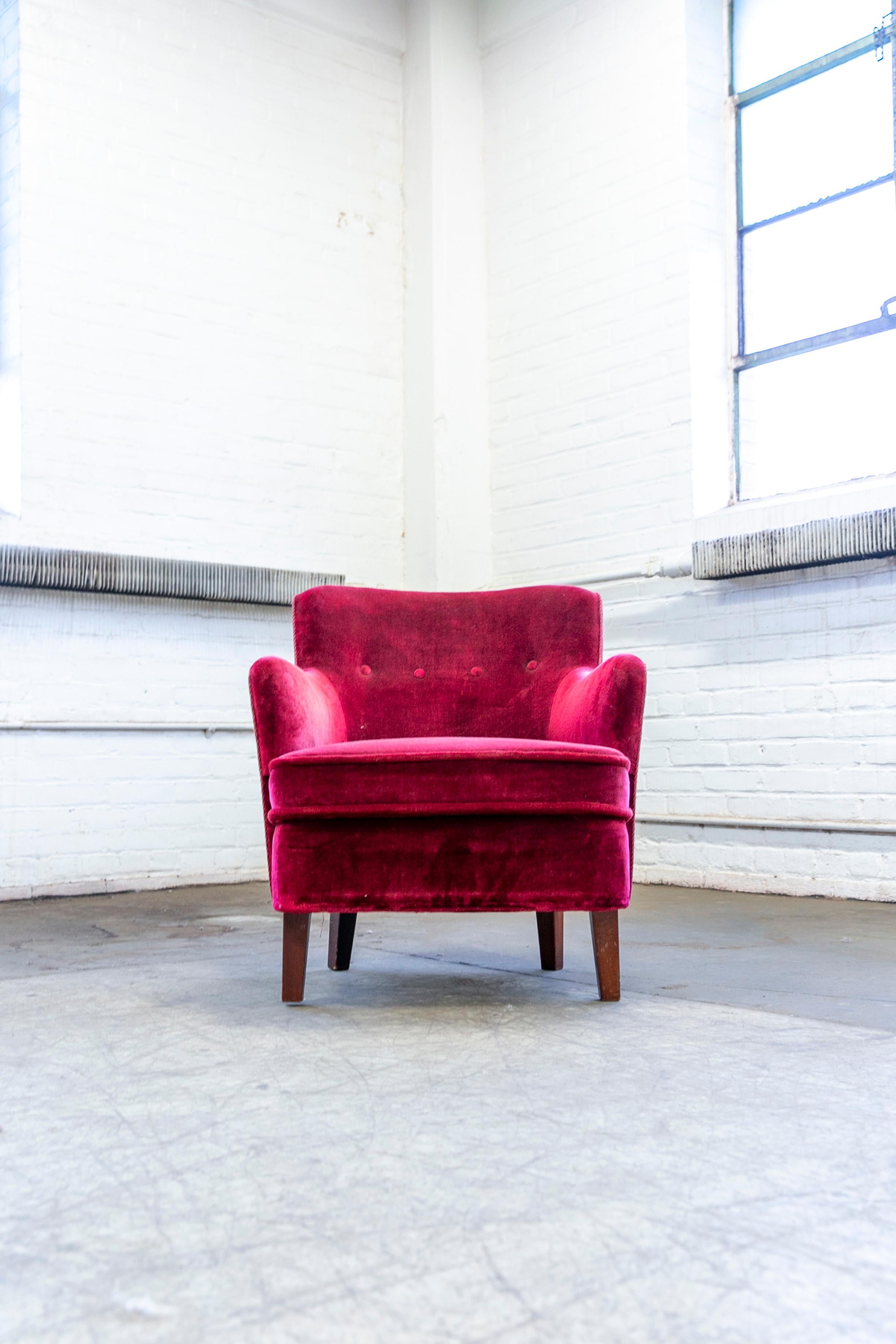 Peter Hvidt Orla Molgaard Style Classic Danish 1950s Lounge Chair In Good Condition In Bridgeport, CT