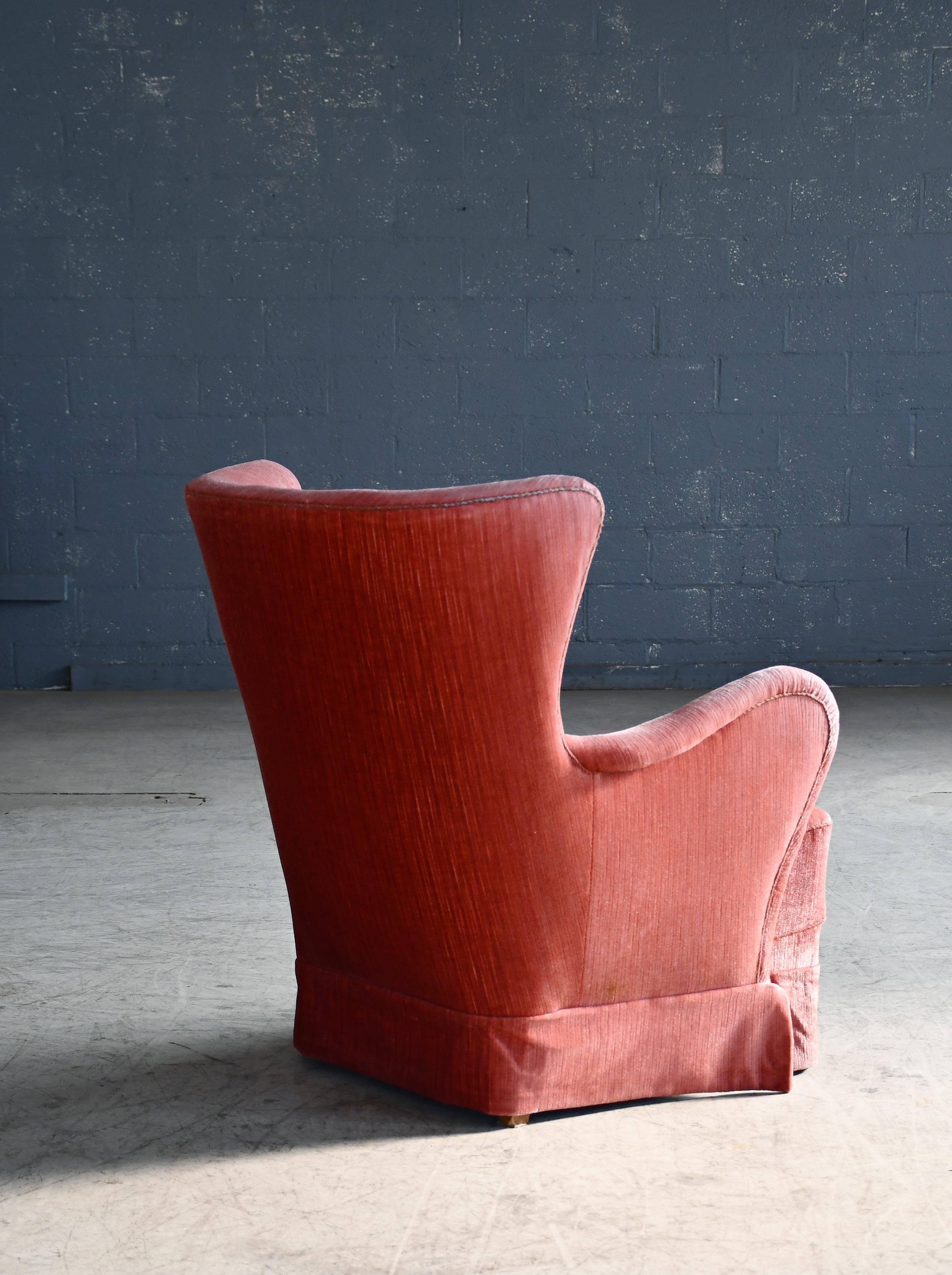Milieu du XXe siècle Peter Hvidt Orla Molgaard Style Classic Danish 1950s Medium Size Lounge Chair en vente