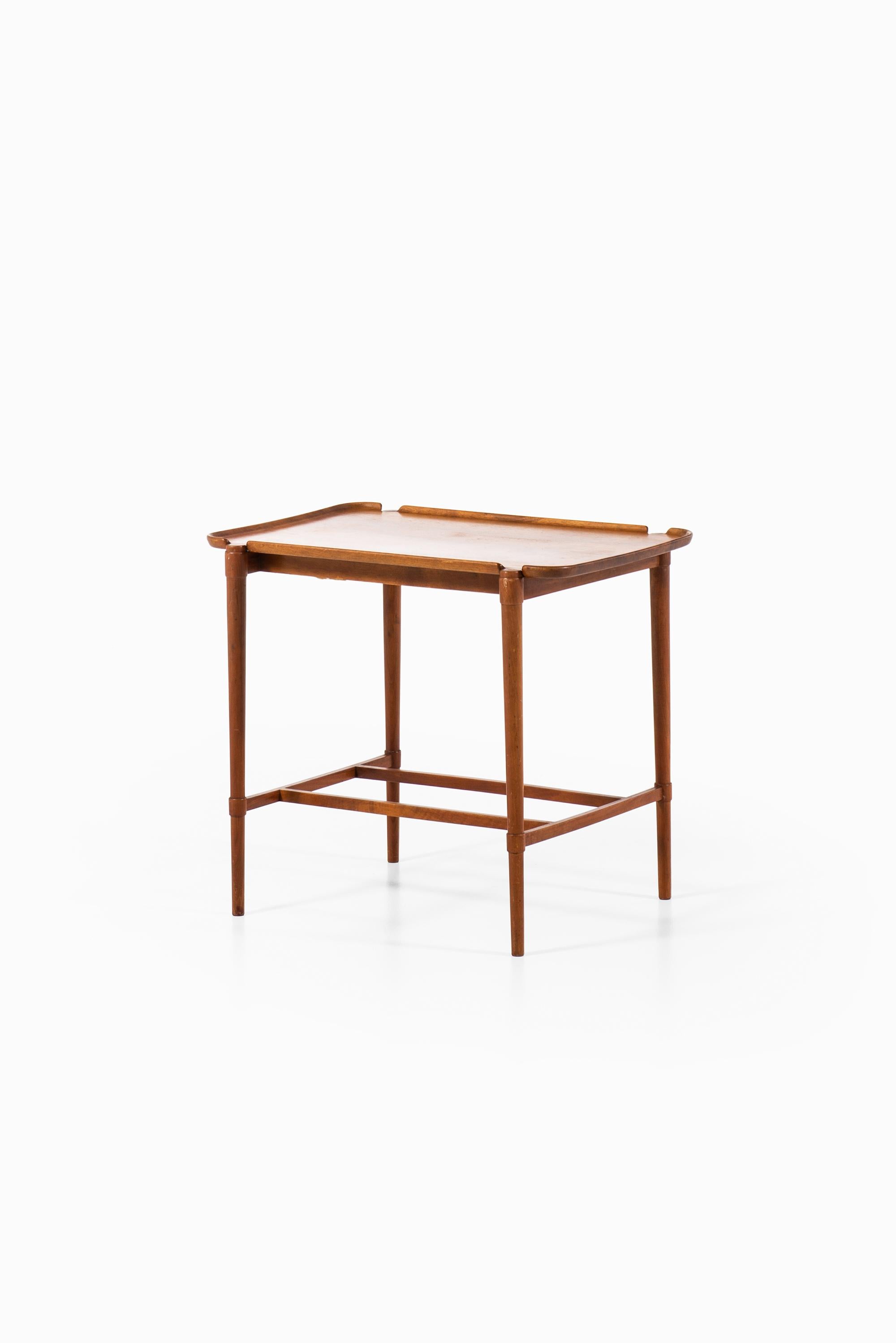 Mid-20th Century Peter Hvidt Side / Tray Table Model No 1775 by Fritz Hansen in Denmark For Sale