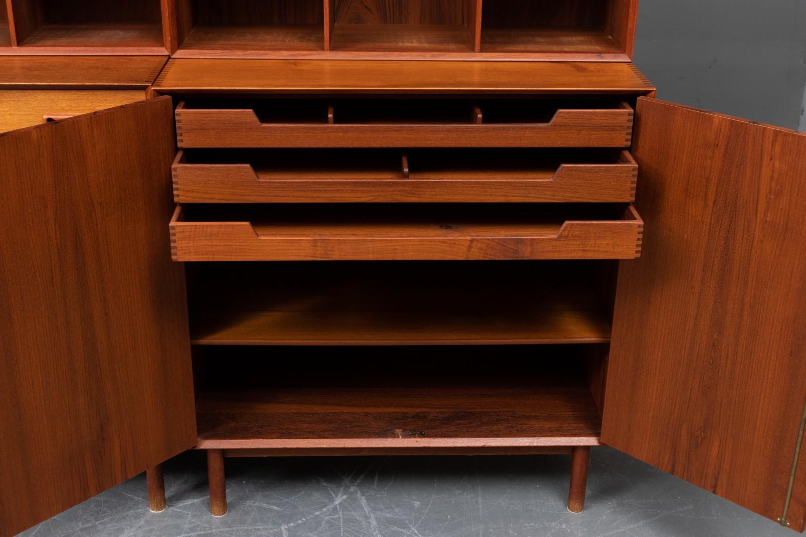 Peter Hvidt Solid Teak Three Bay Modular Bookcase or Wall Unit by Soborg 3