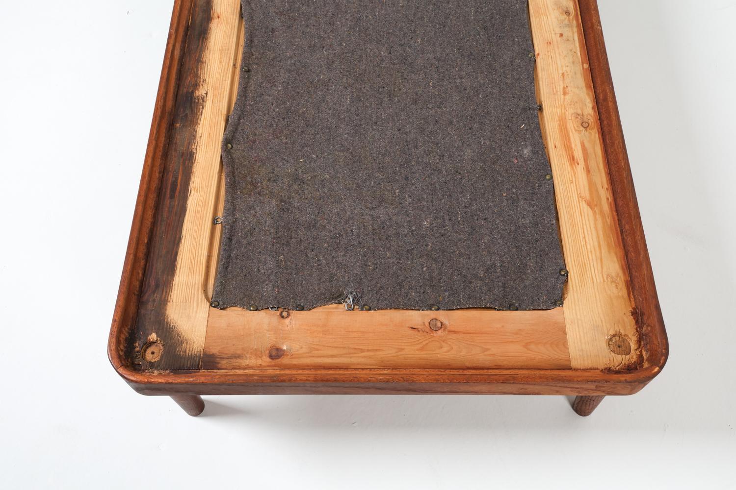 Lit de repos danois en teck et cuir de style Peter Hvidt, vers 1950 en vente 9