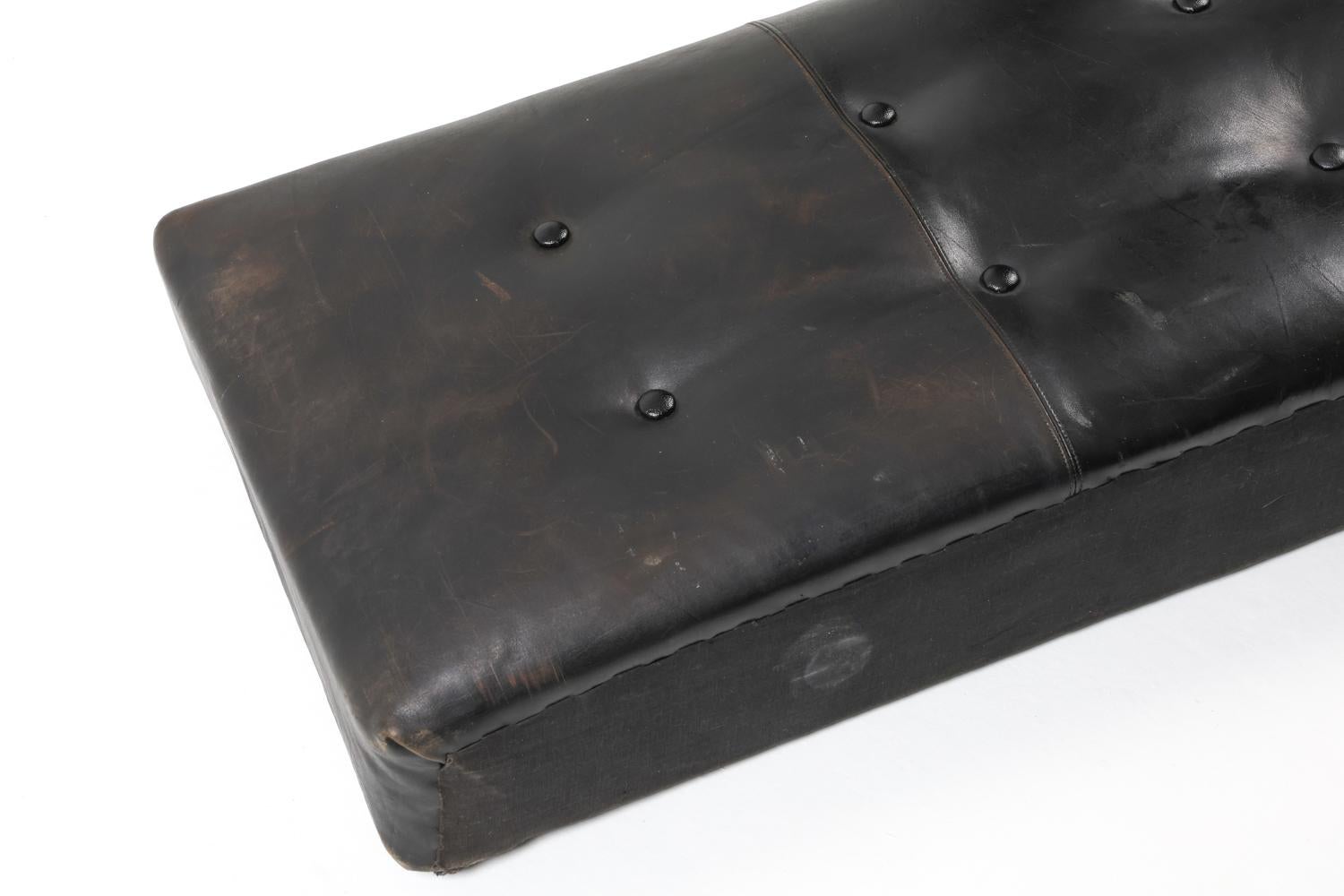 Lit de repos danois en teck et cuir de style Peter Hvidt, vers 1950 en vente 12
