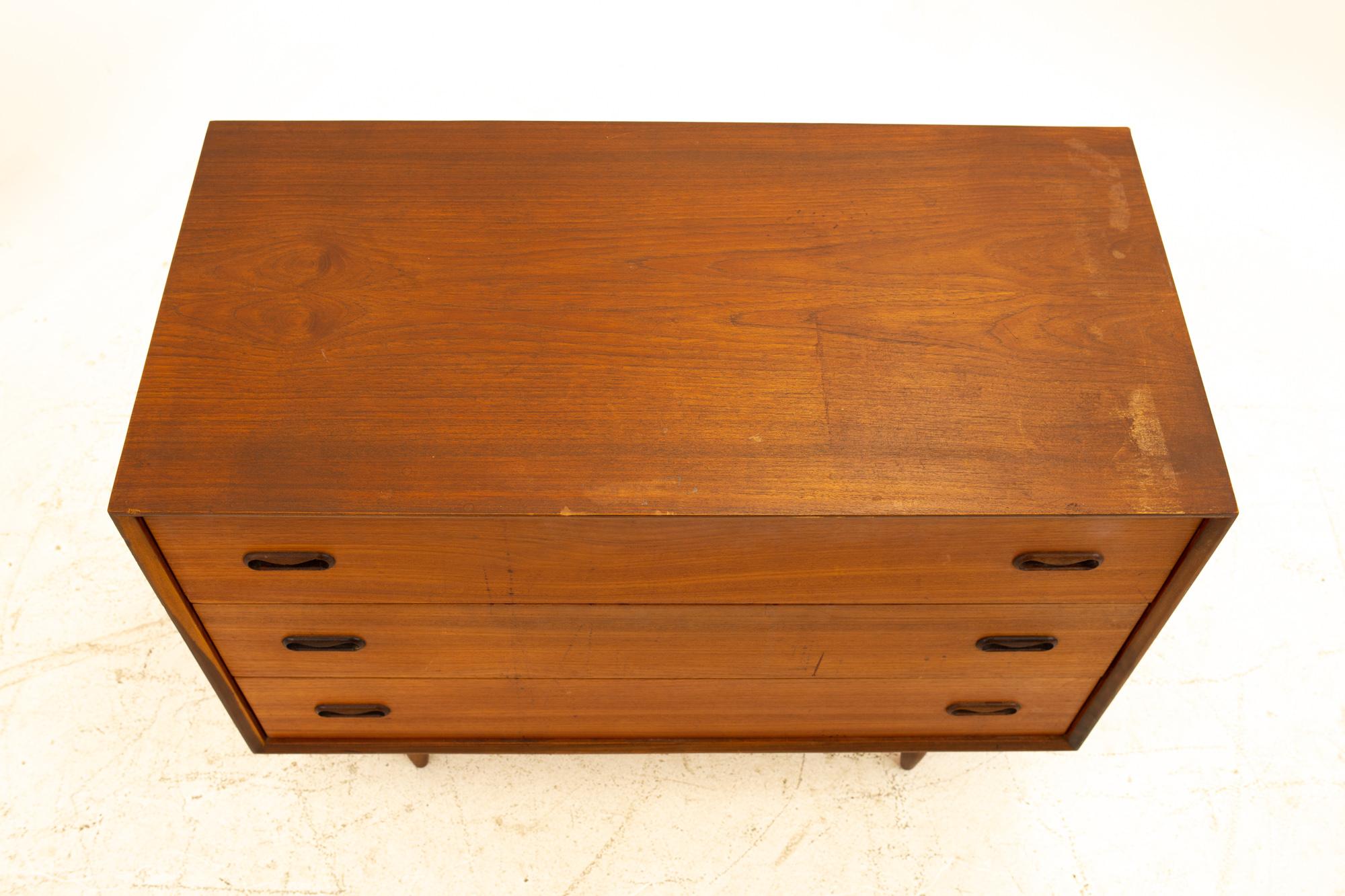 Wood Peter Hvidt Style Mid Century Teak 3-Drawer Dresser Chest of Drawers