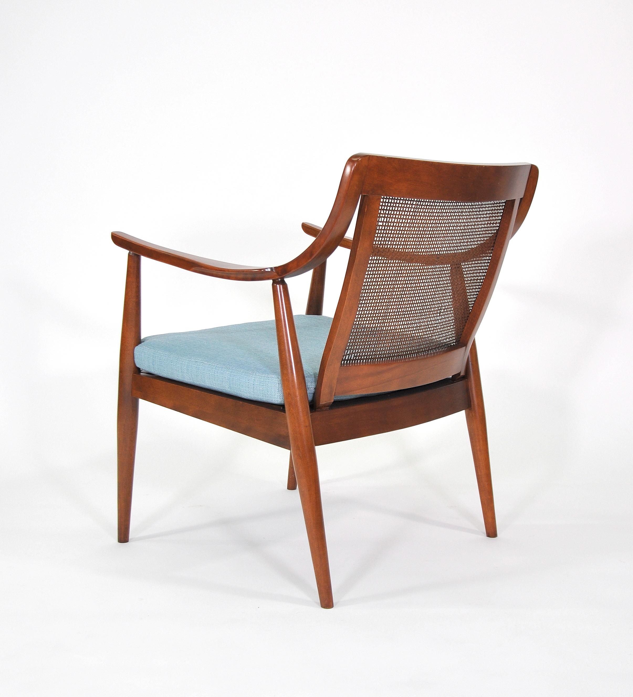 Peter Hvidt Style Walnut and Cane Lounge Chair In Good Condition In Miami, FL