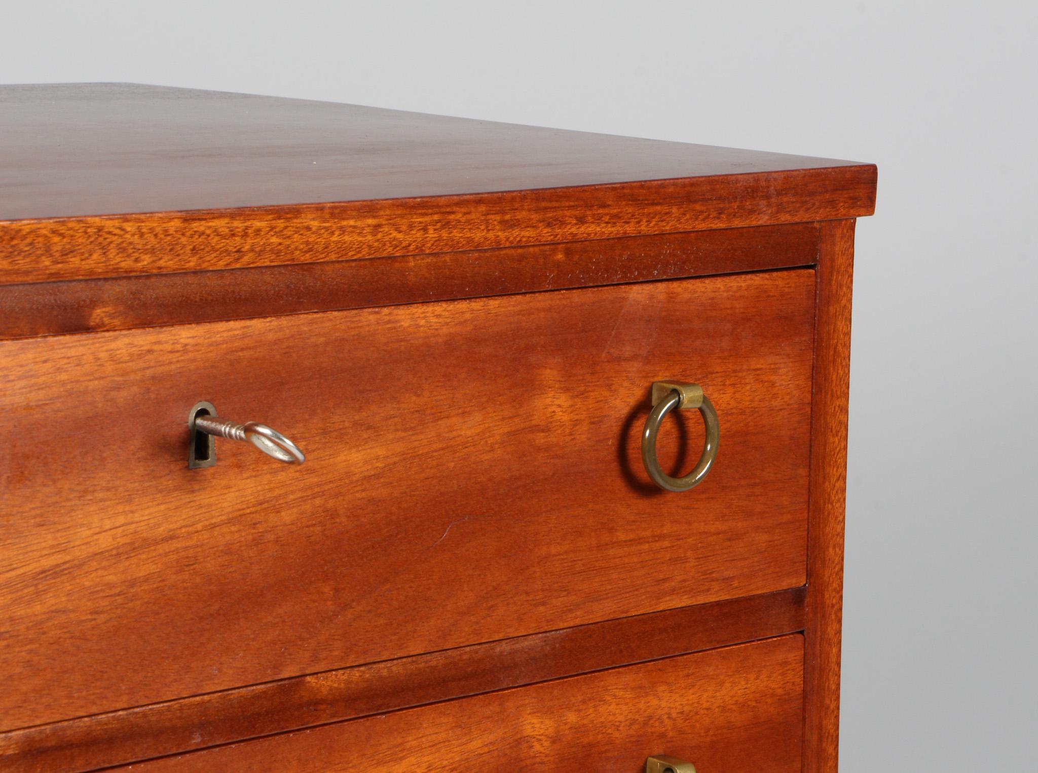 Peter Hvidt tallboy chest of drawers , Mahogany, 1940s, Denmark, Brass In Good Condition In Esbjerg, DK