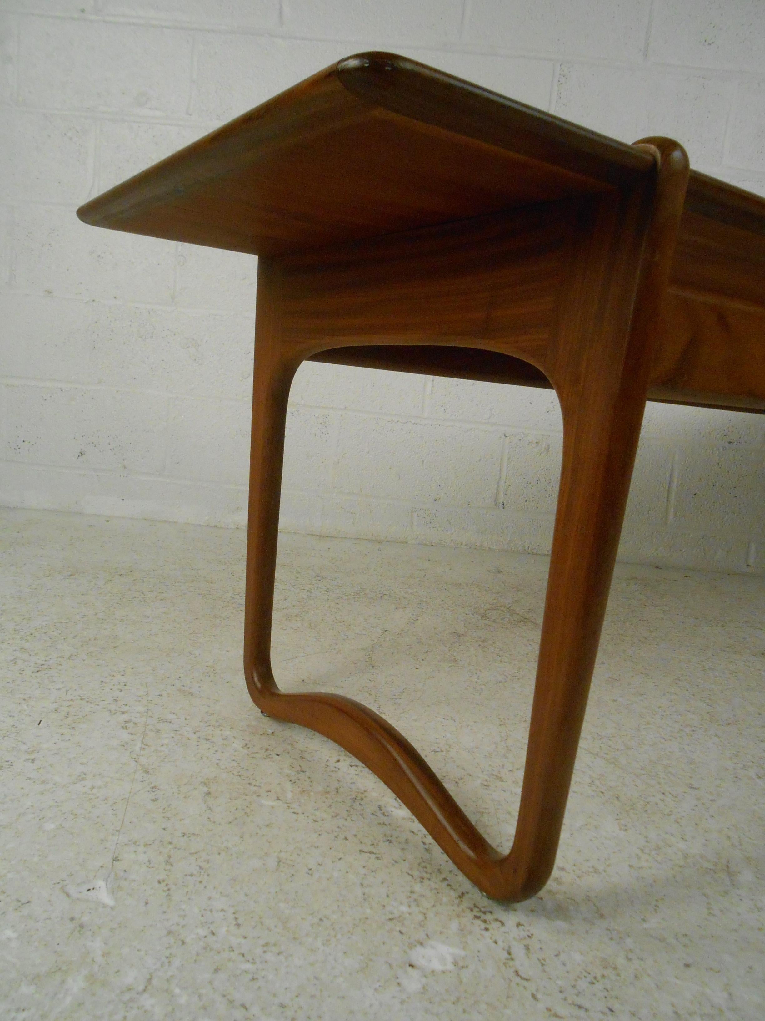Peter Hvidt Teak Coffee Table In Good Condition In Brooklyn, NY