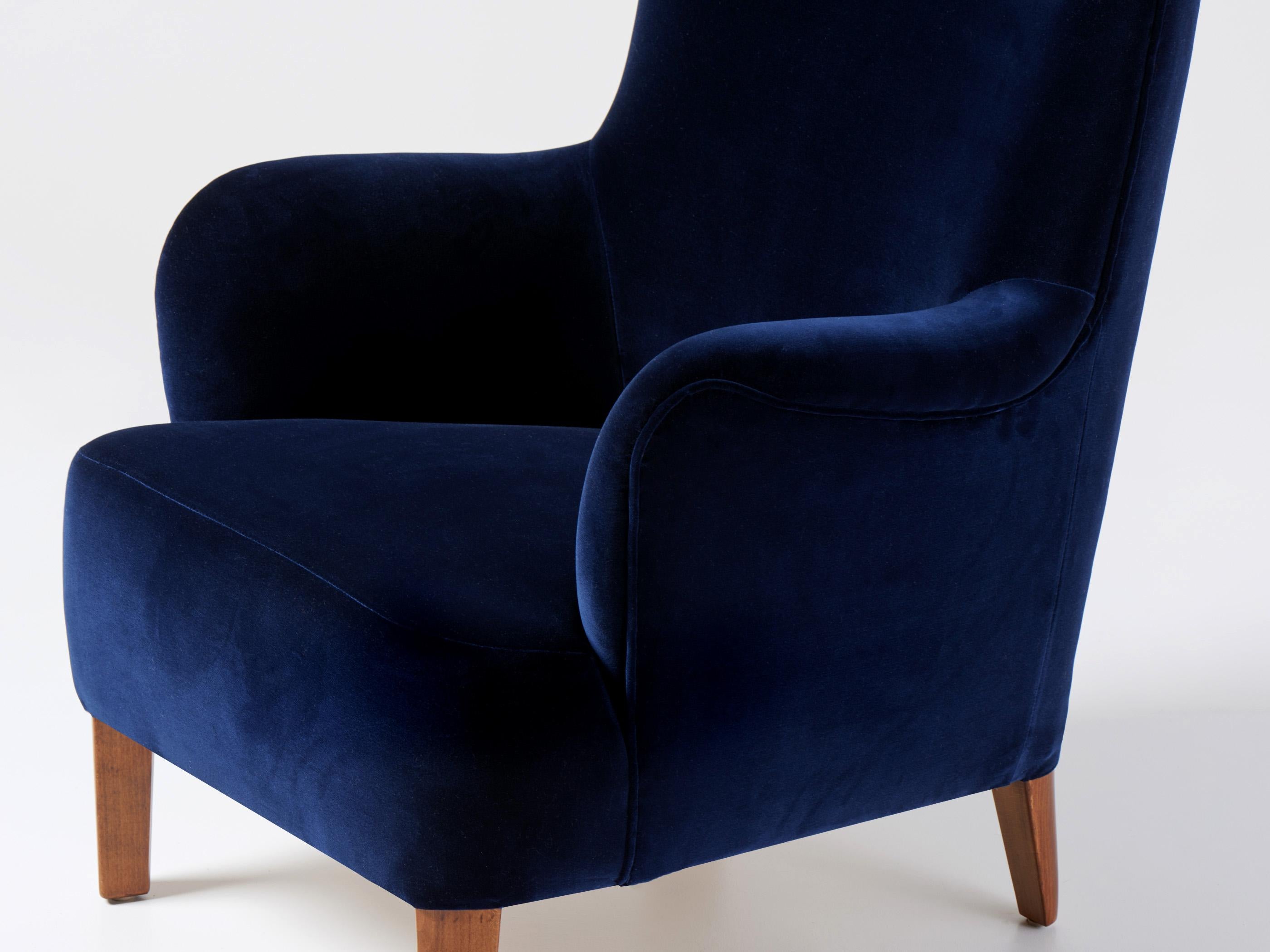 Peter Hvidt Vintage Velvet Armchair for Fritz Hansen 1940s In Excellent Condition In London, England